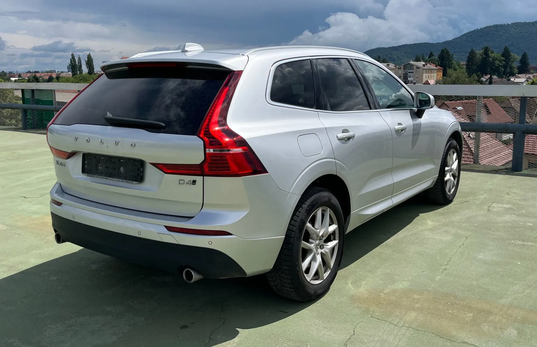 Zunanja slika - Volvo XC60 - D4 AWD Momentum Avt. LED.NAVI.ACC.2XPDC.VZR KAM - 5