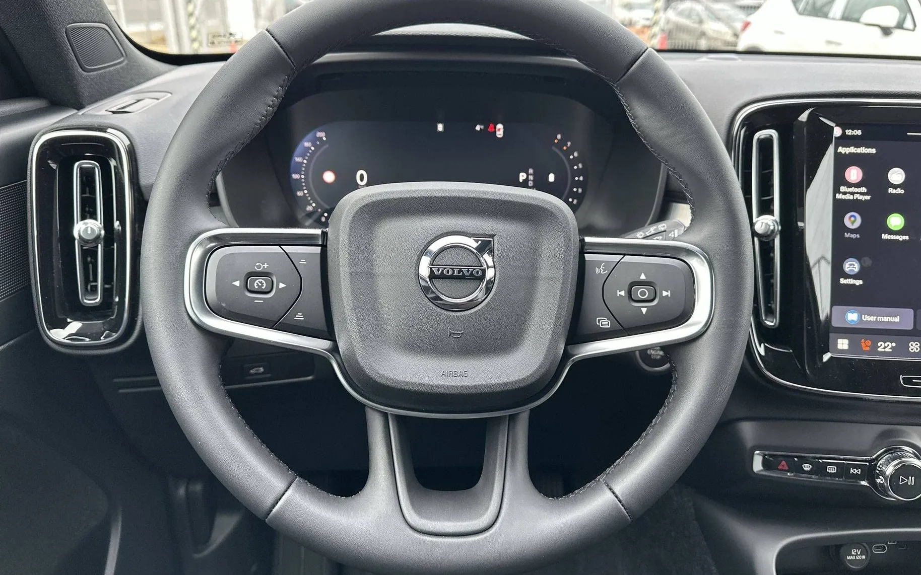 Notranja slika - Volvo XC40 - B3 P Core DCT... - 14