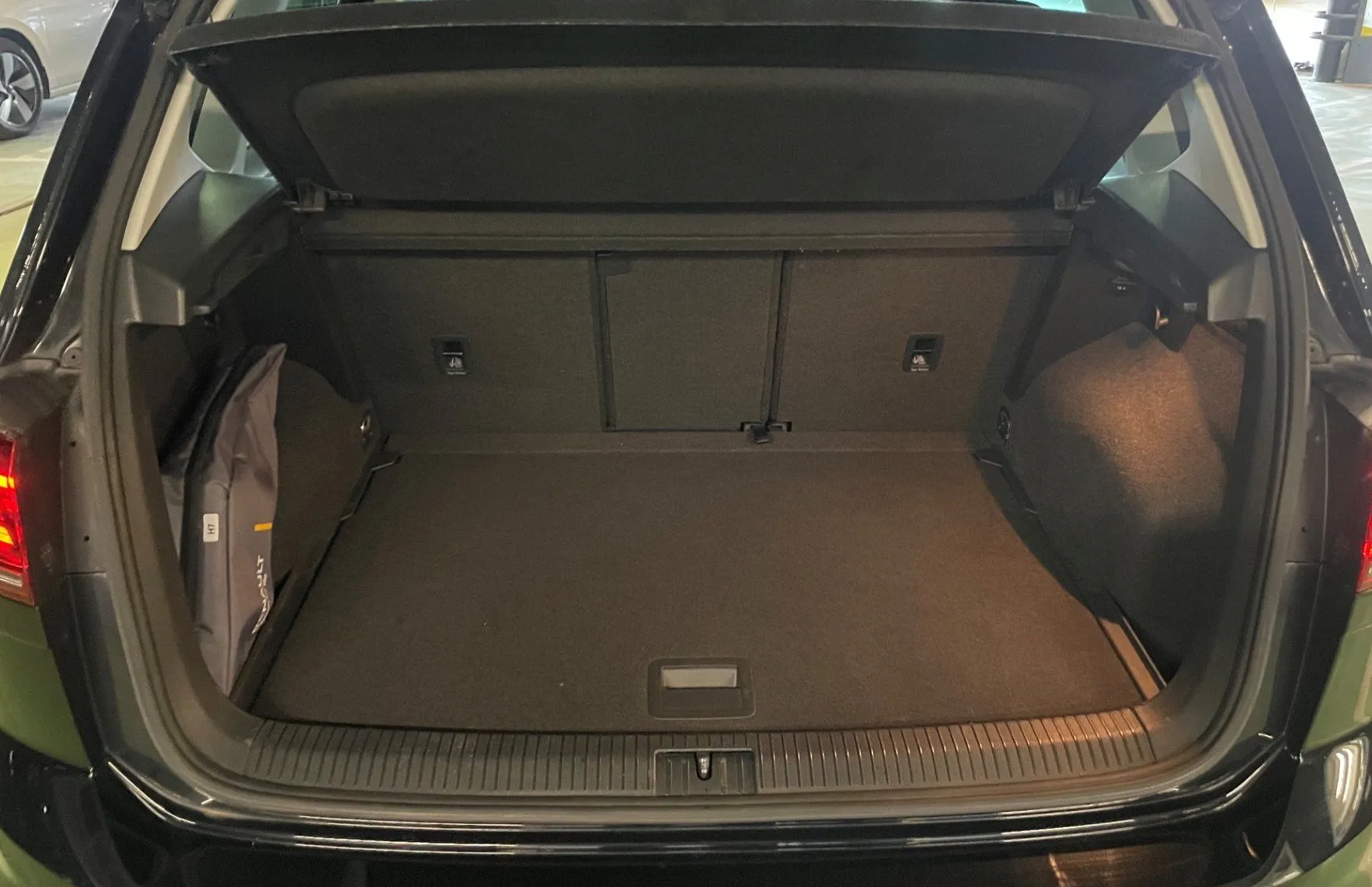 Zunanja slika - Volkswagen Golf - Sportsvan 1.5 TSI ACT Comfortline NAVI.2XPDC.OGR.SEDEŽ - 19