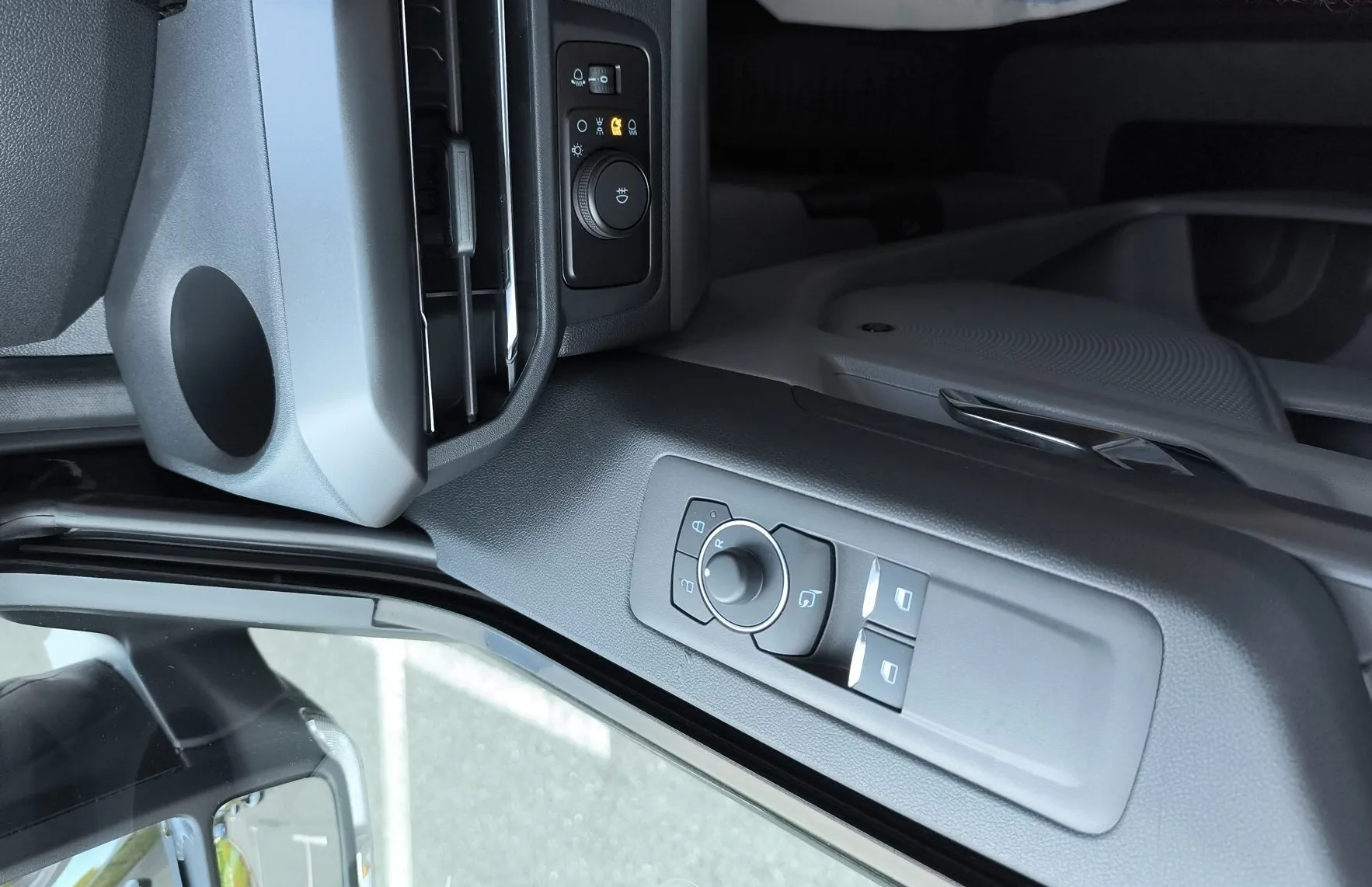 Zunanja slika - Ford Tourneo - Custom 4x4 2.0 TDCi L2Titanium X A8-VK-AKCIJA - ZALOGA - 20