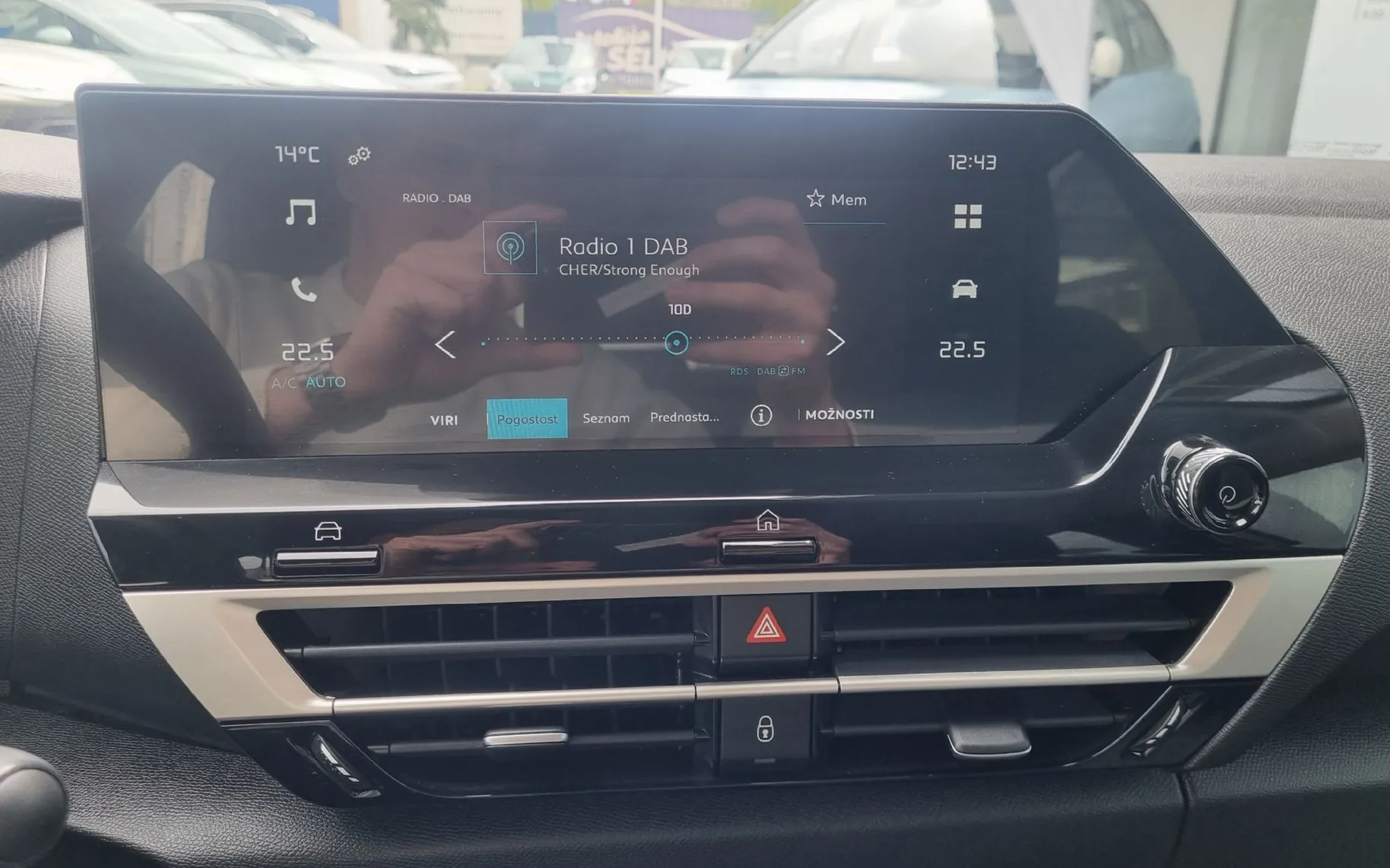 Zunanja slika - Citroën C4 - 1.2 PureTech 100 You  - SAMO 19.857KM - ODLIČEN - 16