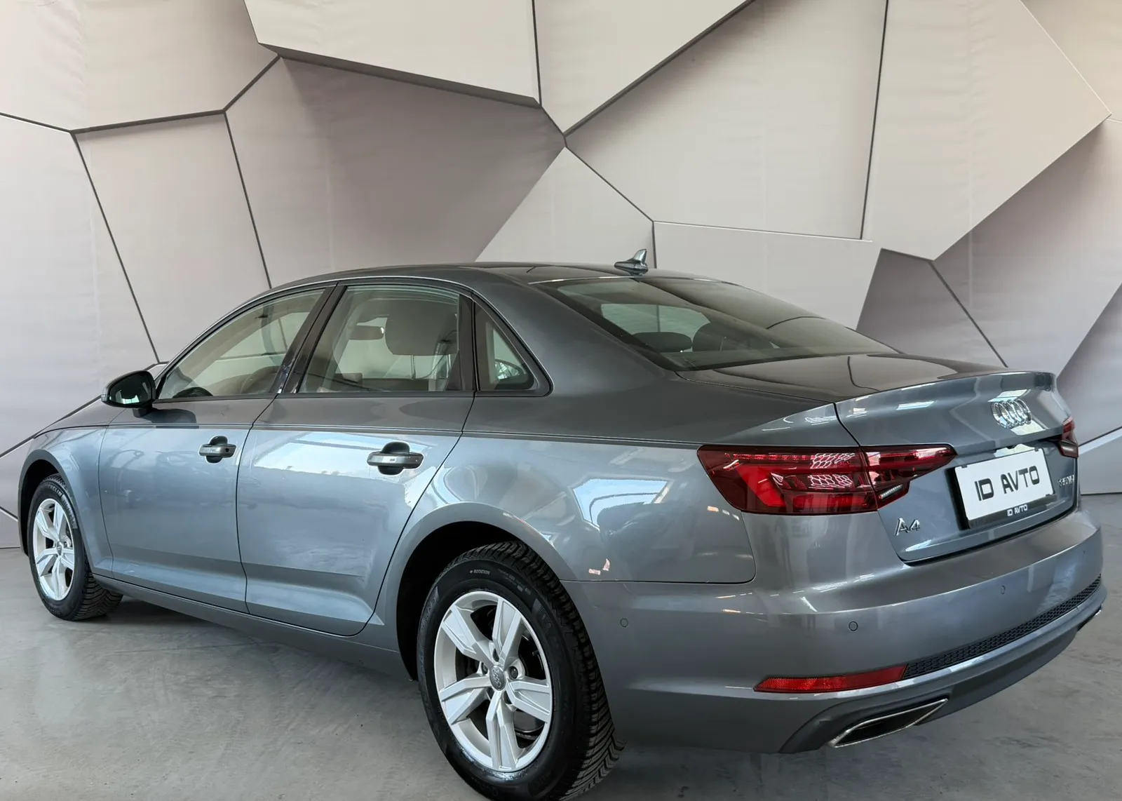 Zunanja slika - Audi A4 - 2,0 TDI Sport S tronic - 5
