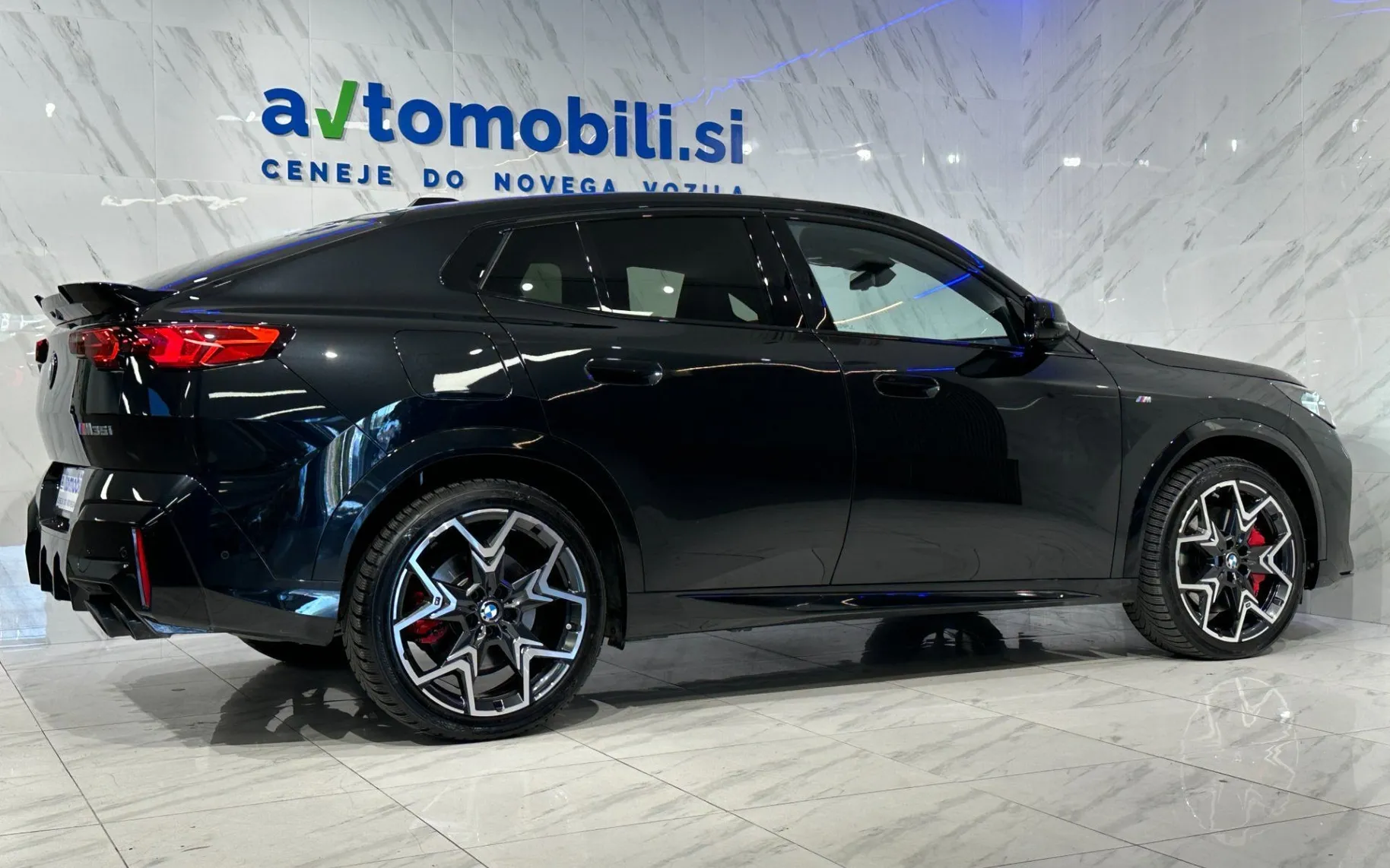 Zunanja slika - BMW serija X2: - M35i xDrive |M-Pro|Pano|IconicG|R20|ACC|360K|HUD| - 5