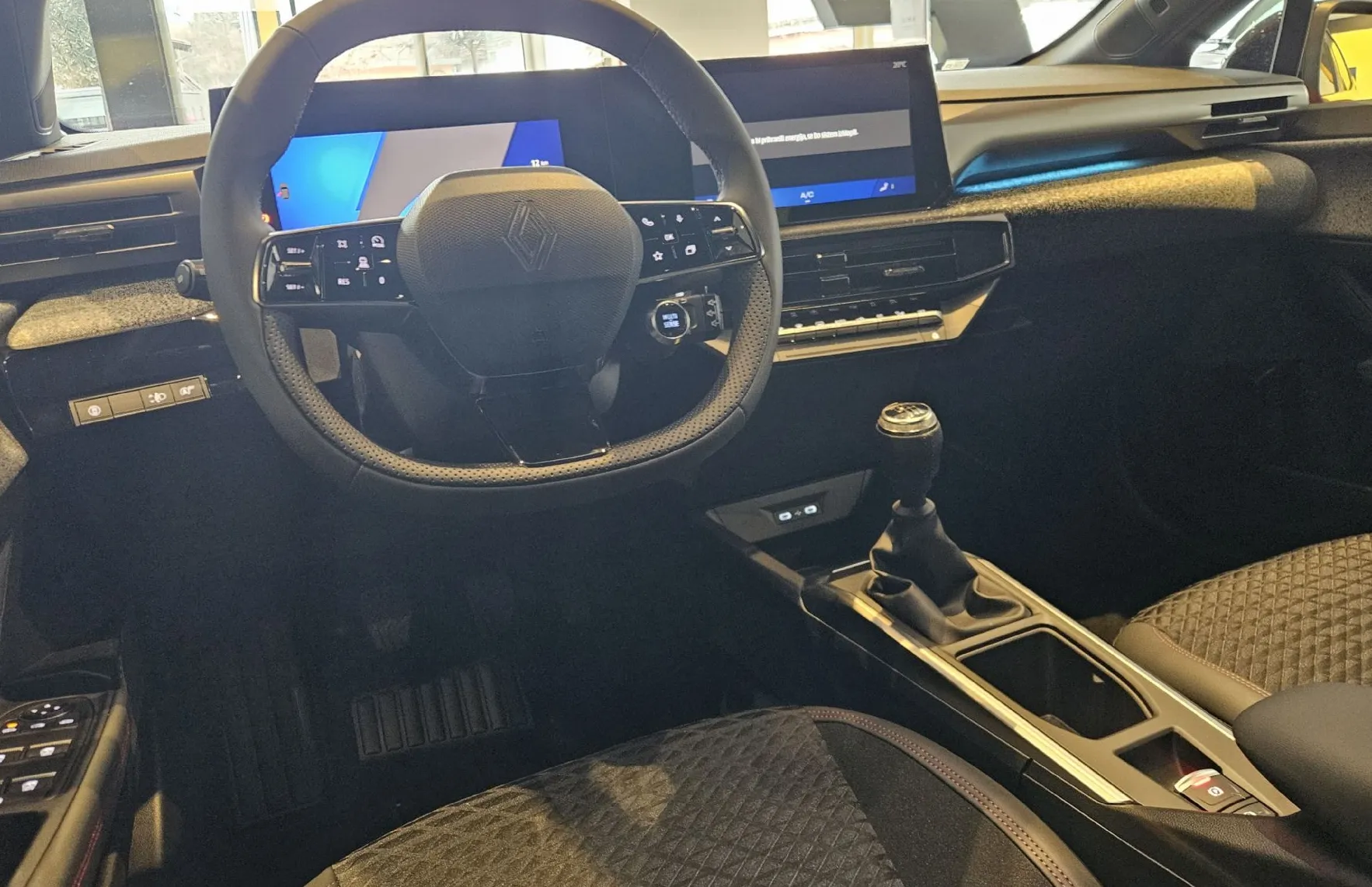 Zunanja slika - Renault Clio - techno TCE 115 - 9