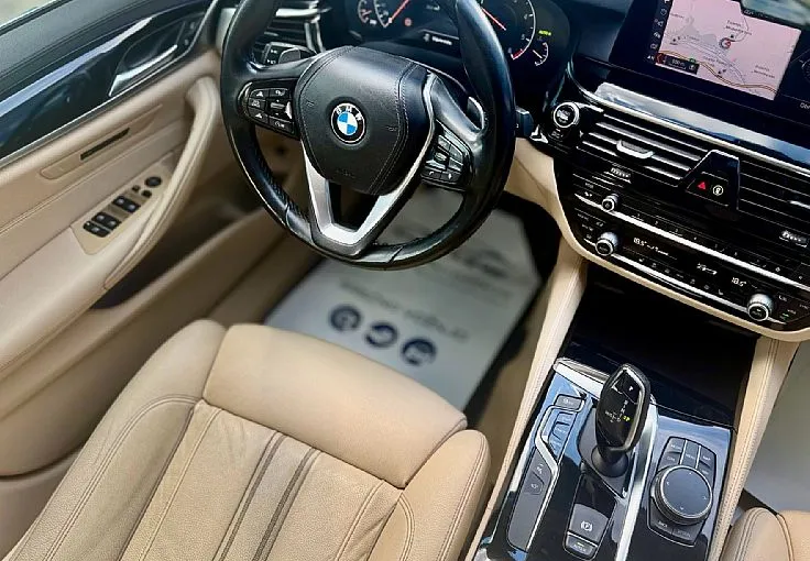 Zunanja slika - BMW Serija 5 - Touring:   530d xDrive Touring Avt. - 9