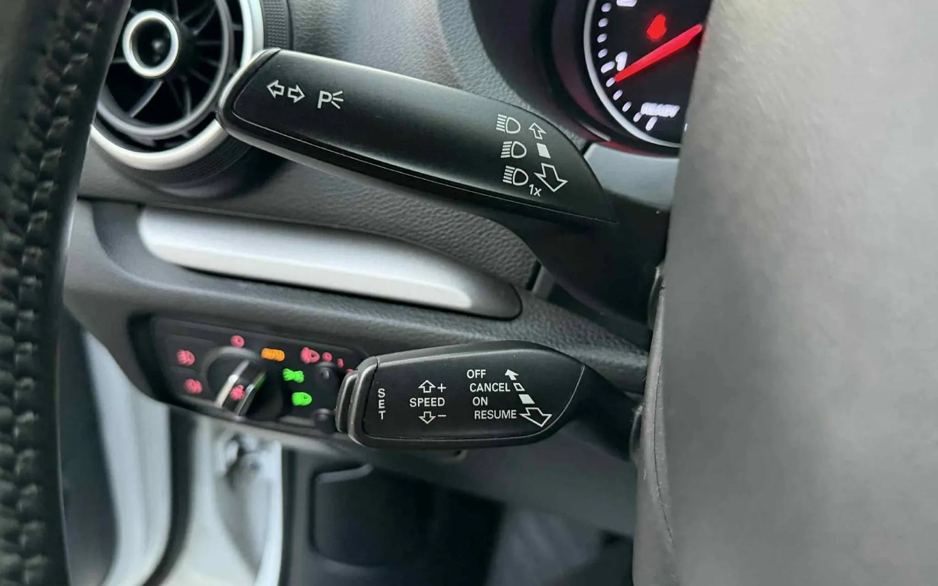 Notranja slika - Audi A3 - 1.6 TDI-LIMO-NAVI-LIZING ZA TUJCE-PDC-TEMPOMAT- - 11