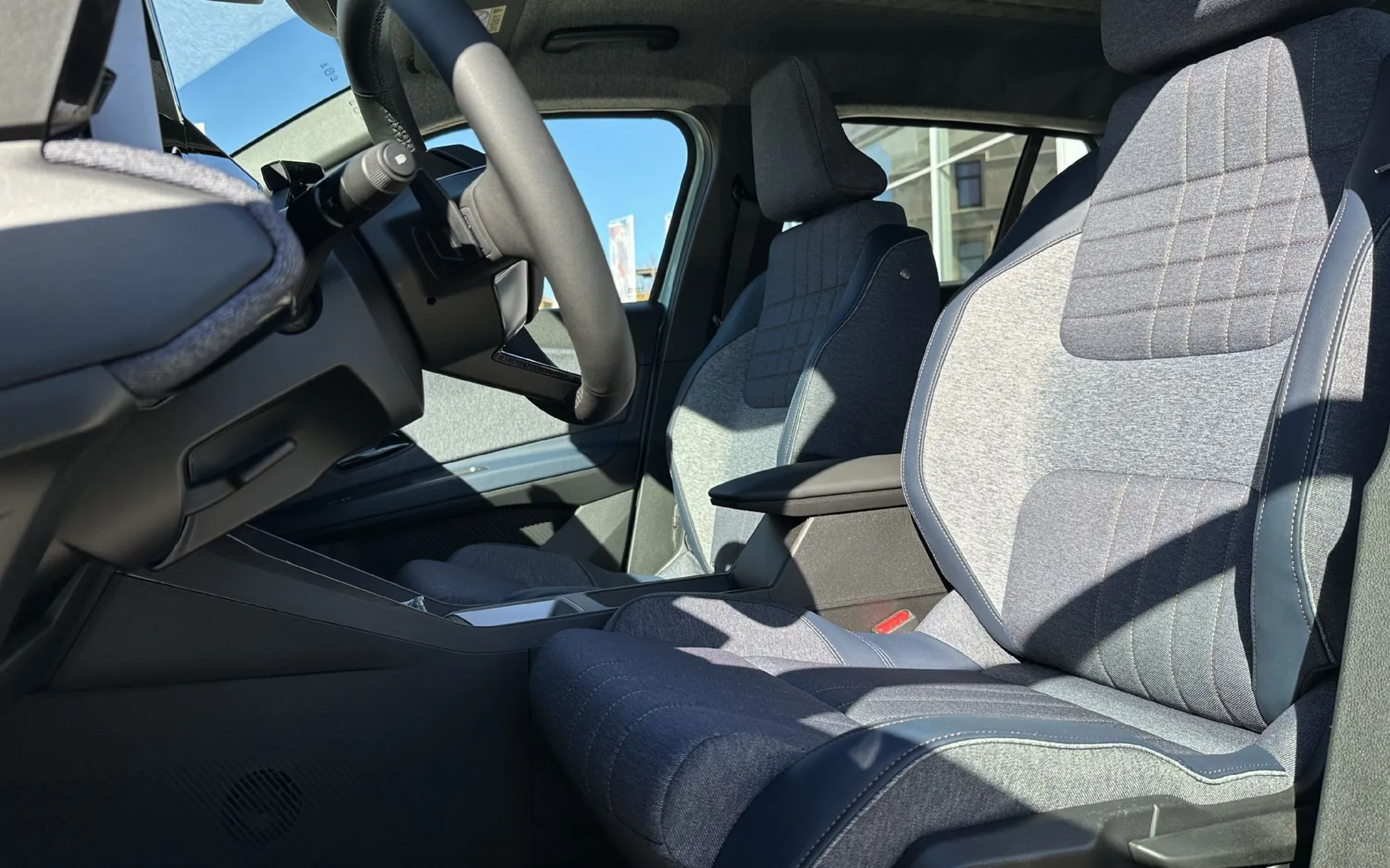 Zunanja slika - Renault 4 E-tech - Techno EV52 110kW - 7