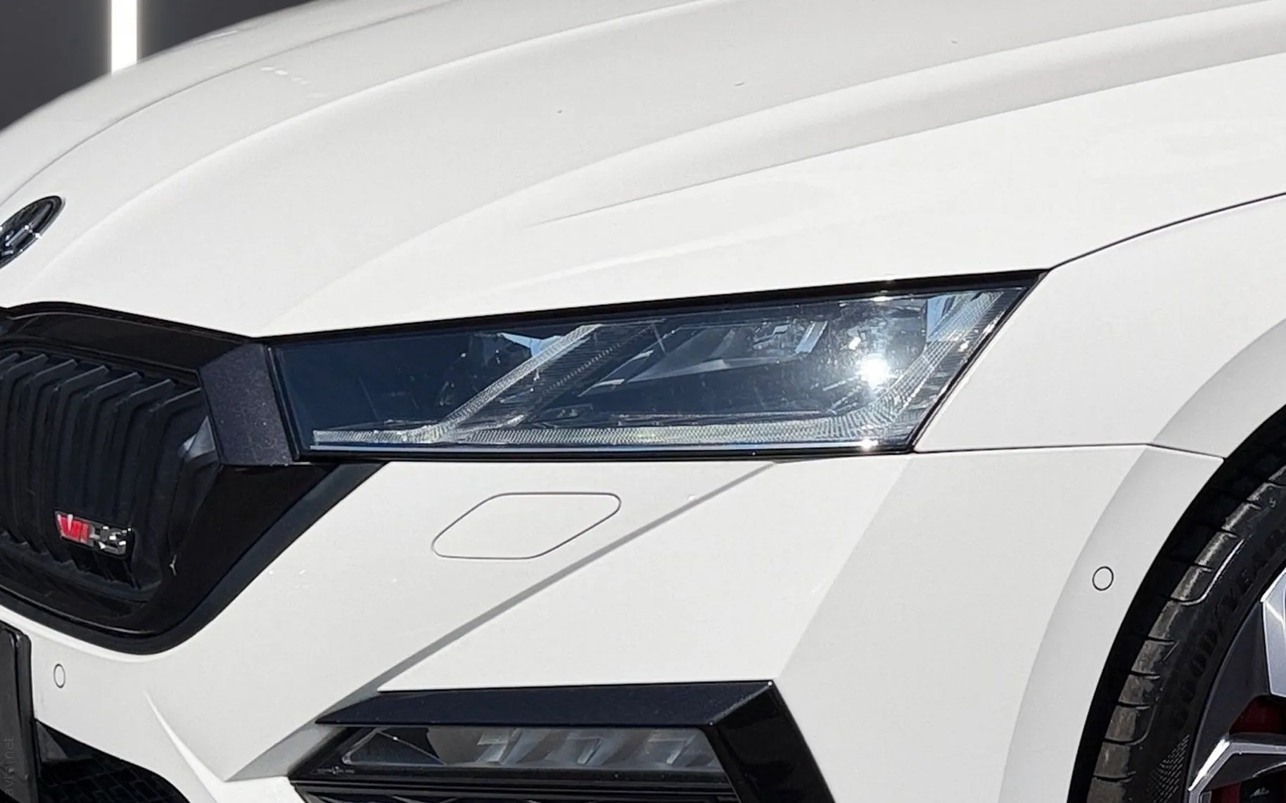Zunanja slika - Škoda Octavia - 1.4 PHEV RS-Head Up-ACC-Mrtvi kot-Matrix-Masaža... - 5