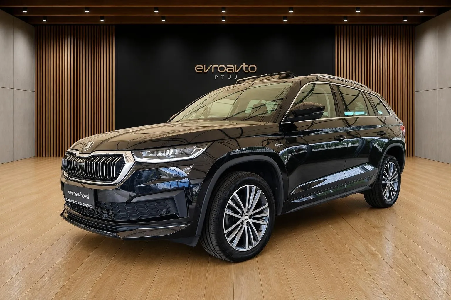 Notranja slika - Škoda Kodiaq - 4x4 2.0 TDI L K DSG  Laurin   Klement•Panorama - 8