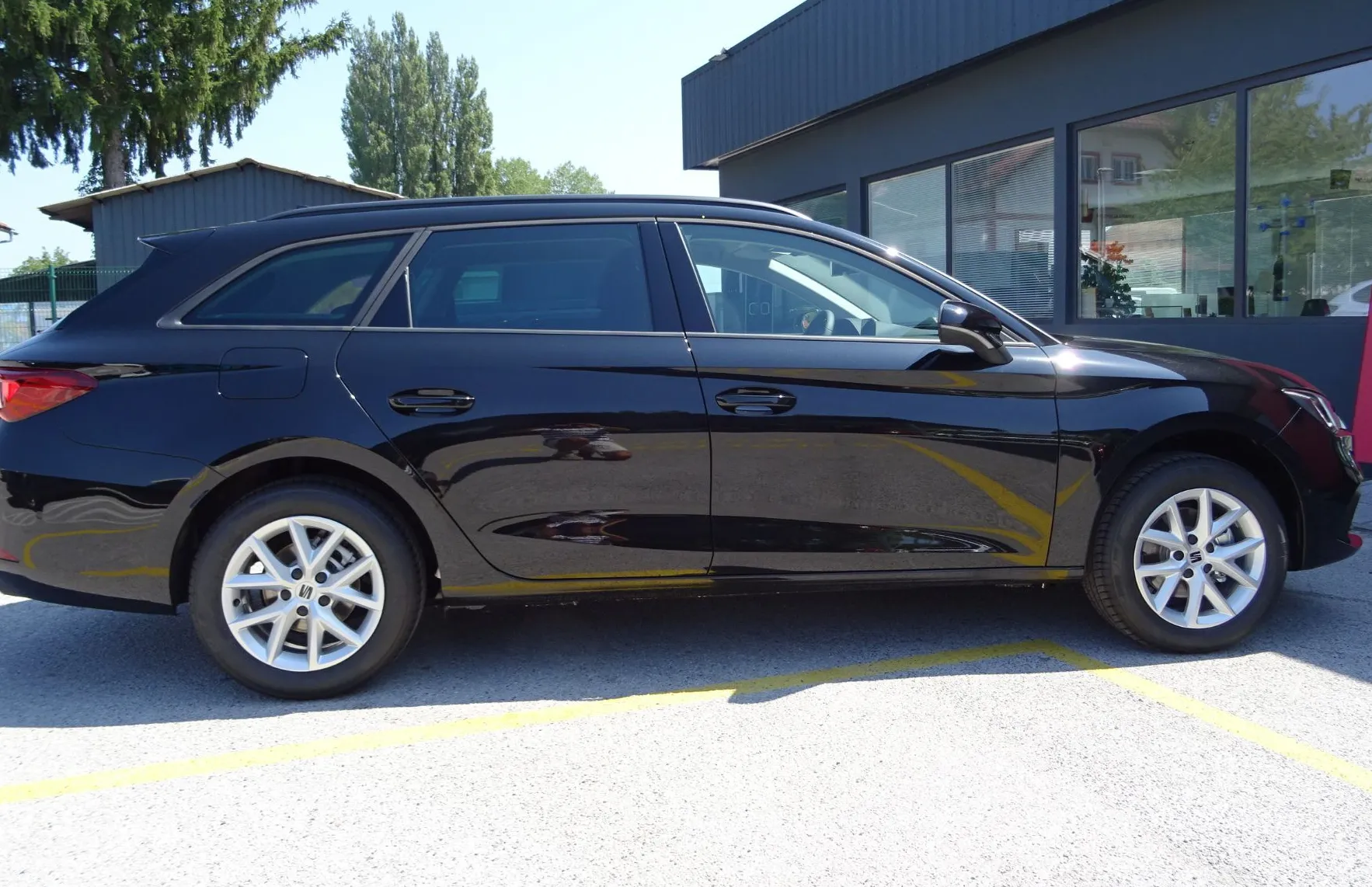 Zunanja slika - Seat Leon - 1.5 TSI 115KM STYLE EDITION SP - VLEČNA KLJUKA - - 4