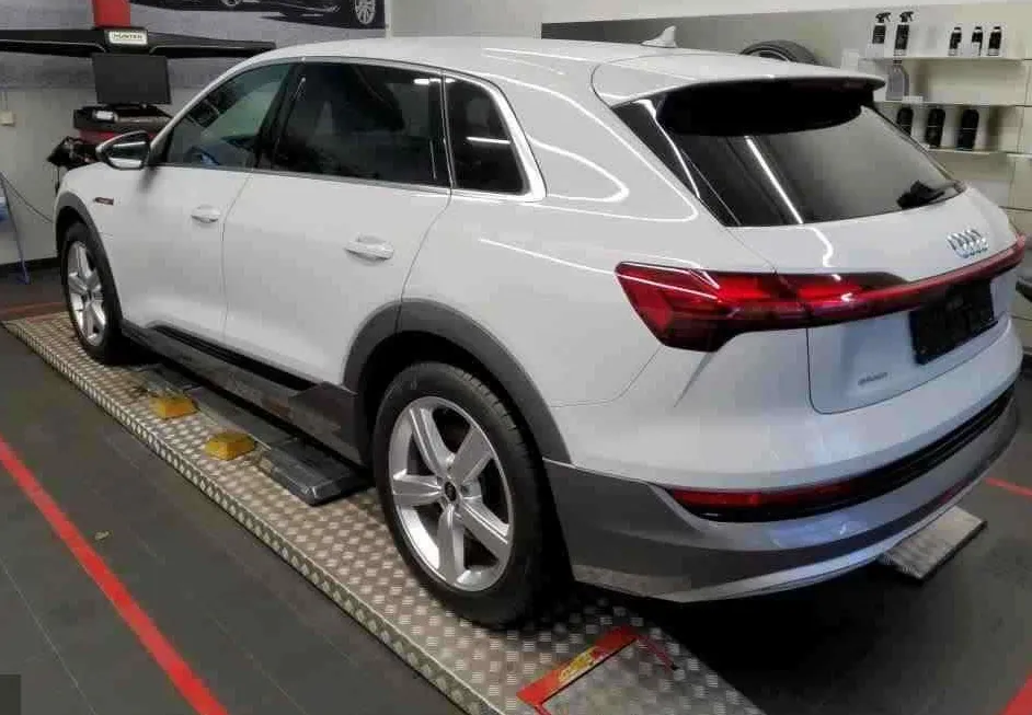 Zunanja slika - Audi e-tron - quattro 50 electric 230kW.NEMŠKI+4ALU.KAMERA.LED - 6
