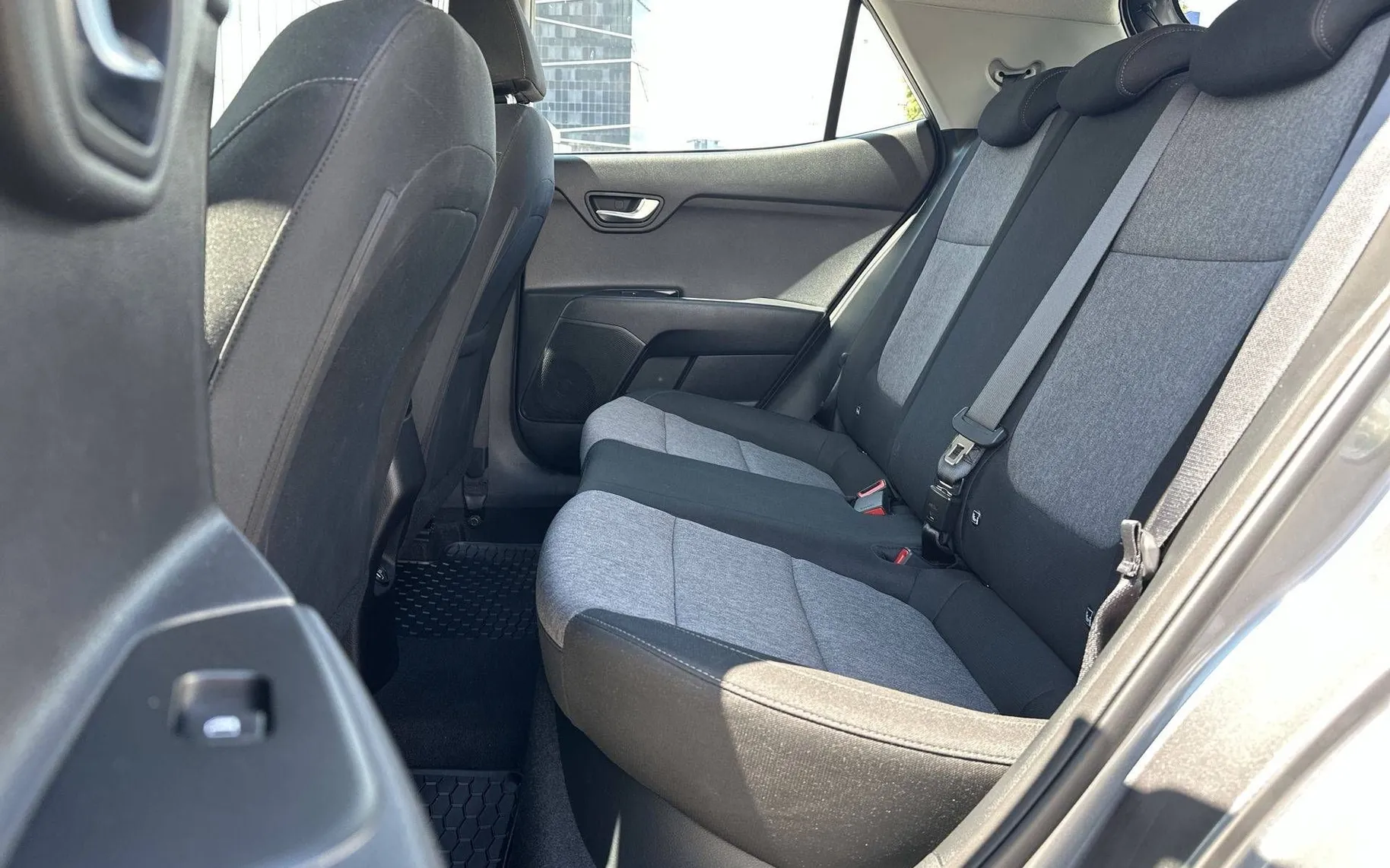 Notranja slika - KIA Stonic - 1.0 T-GDi LX Urban ISG - 11