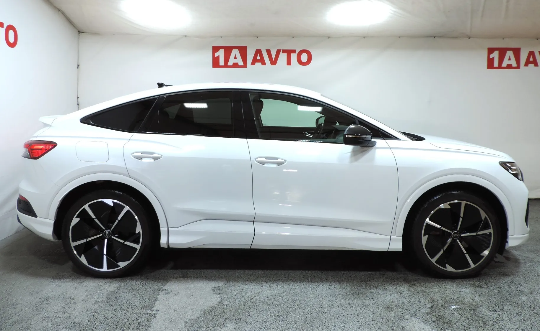 Zunanja slika - Audi e-tron - SB 40 - 4