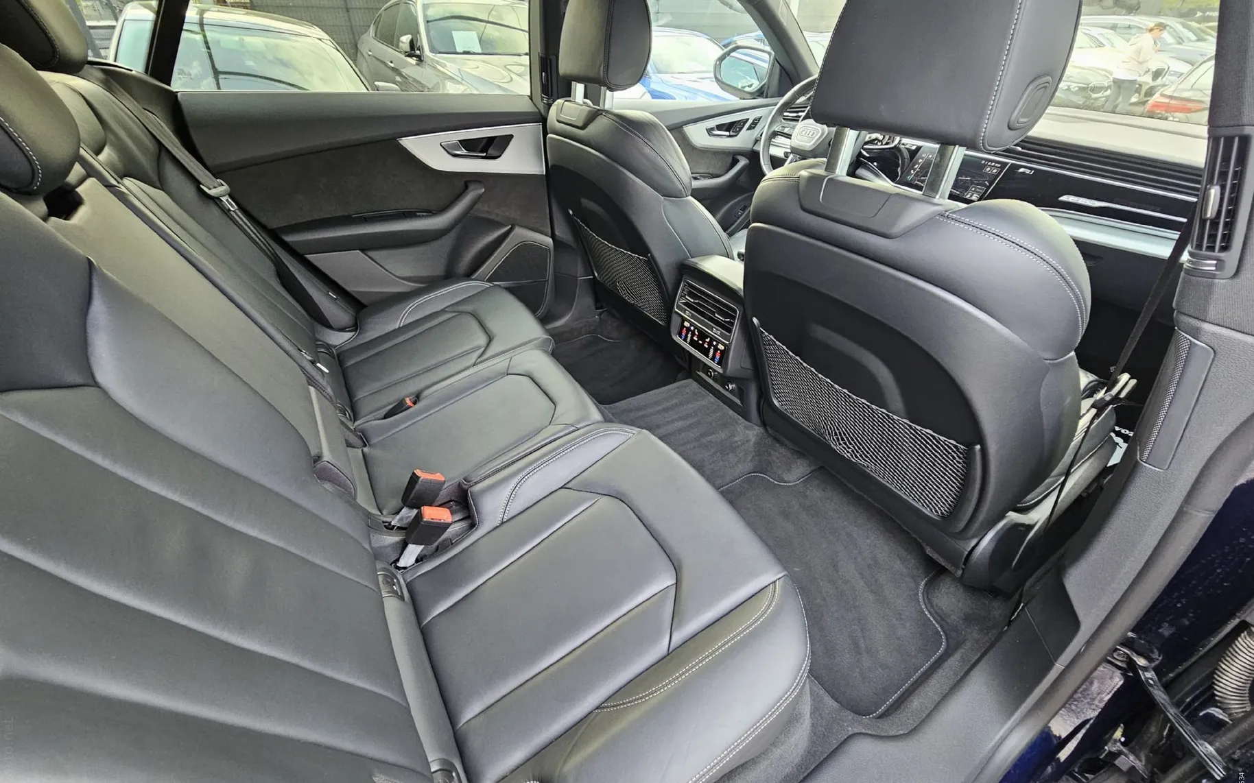 Notranja slika - Audi Q8 - 55 TFSI S-LINE |MATRIX|3D-KAM|KLJUKA|AIR-MATIC|A20 - 11
