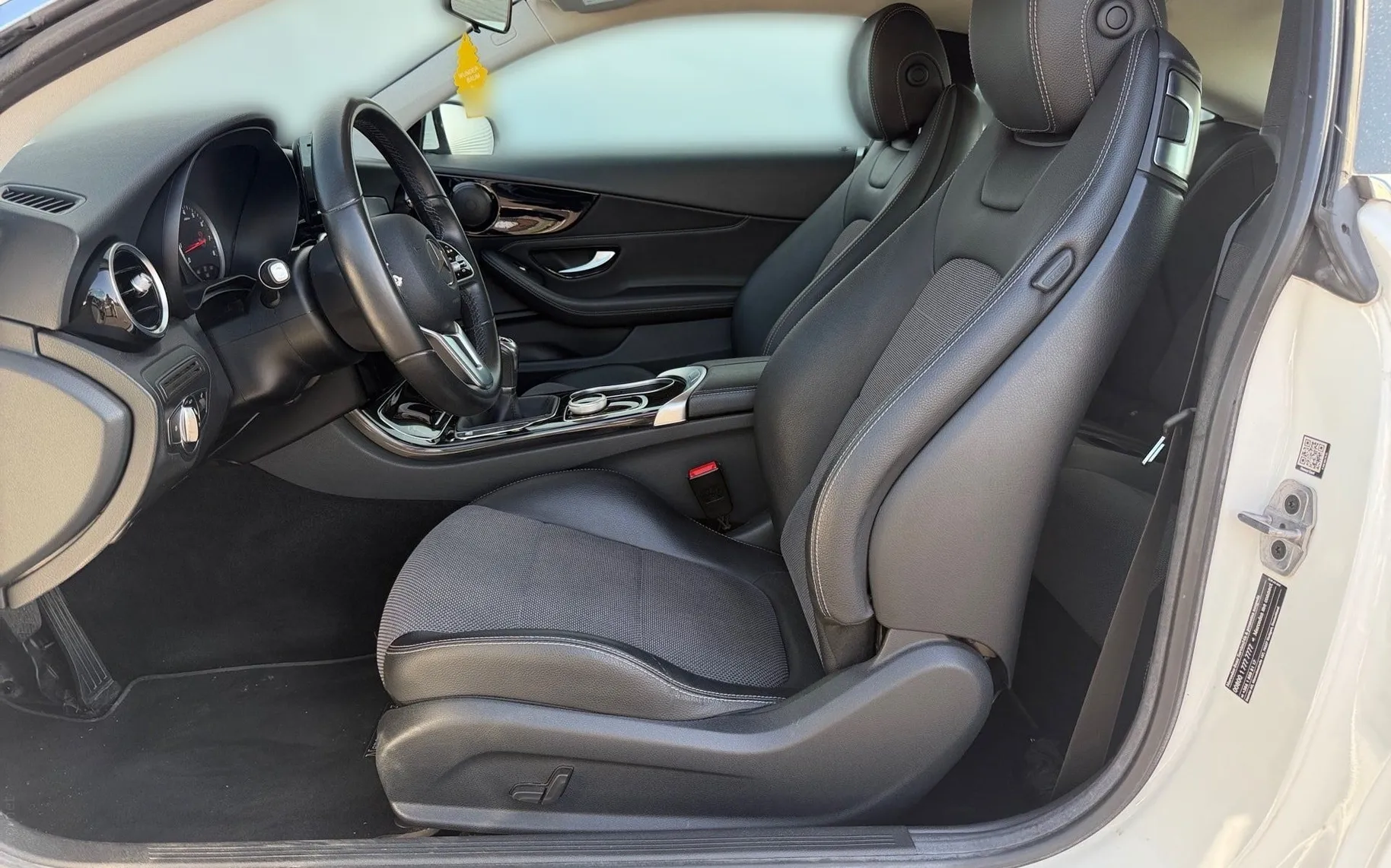Notranja slika - Mercedes-Benz C-Razred - C Coupe 180-SLO poreklo-LED-Vzvratna kamera - 7