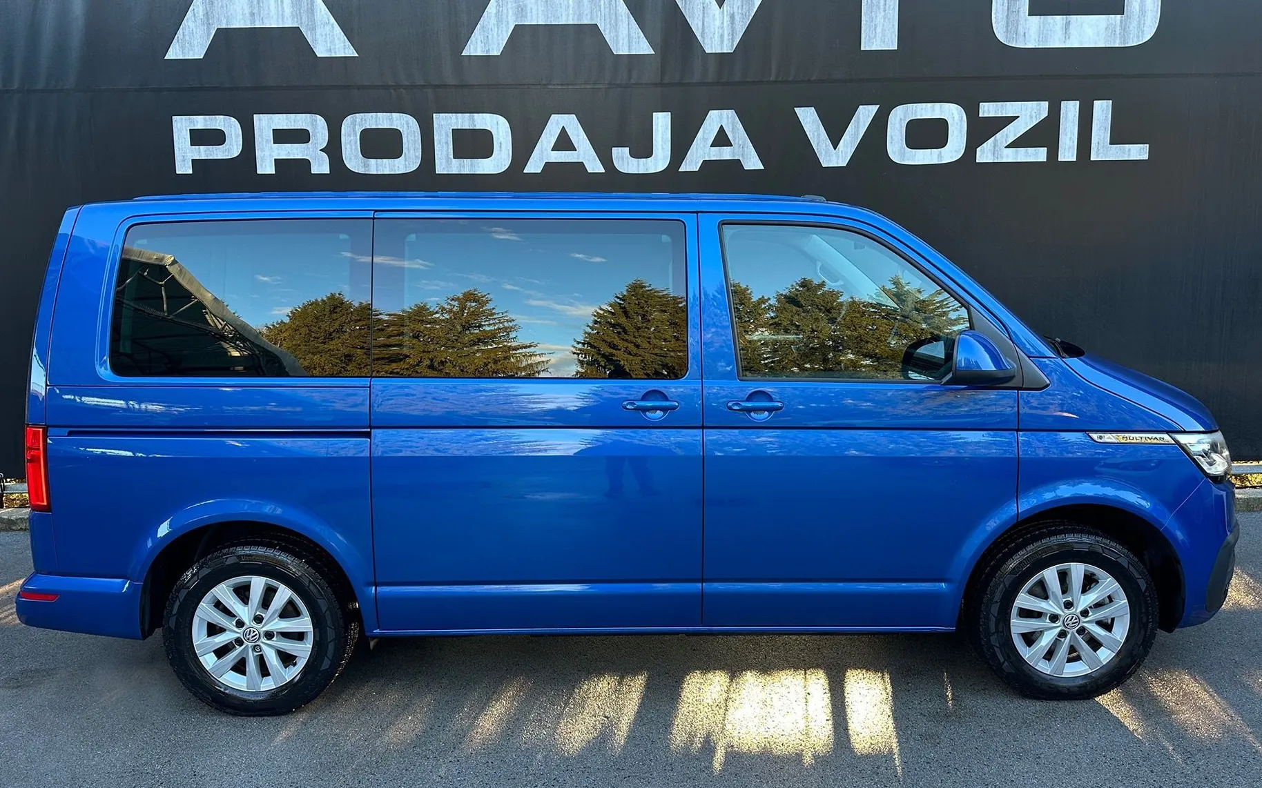 Zunanja slika - VW Multivan - 6.1 2.0TDI 150KS DSG-KAMERA-LED-VIRTUAL-NAVI-7SED - 3