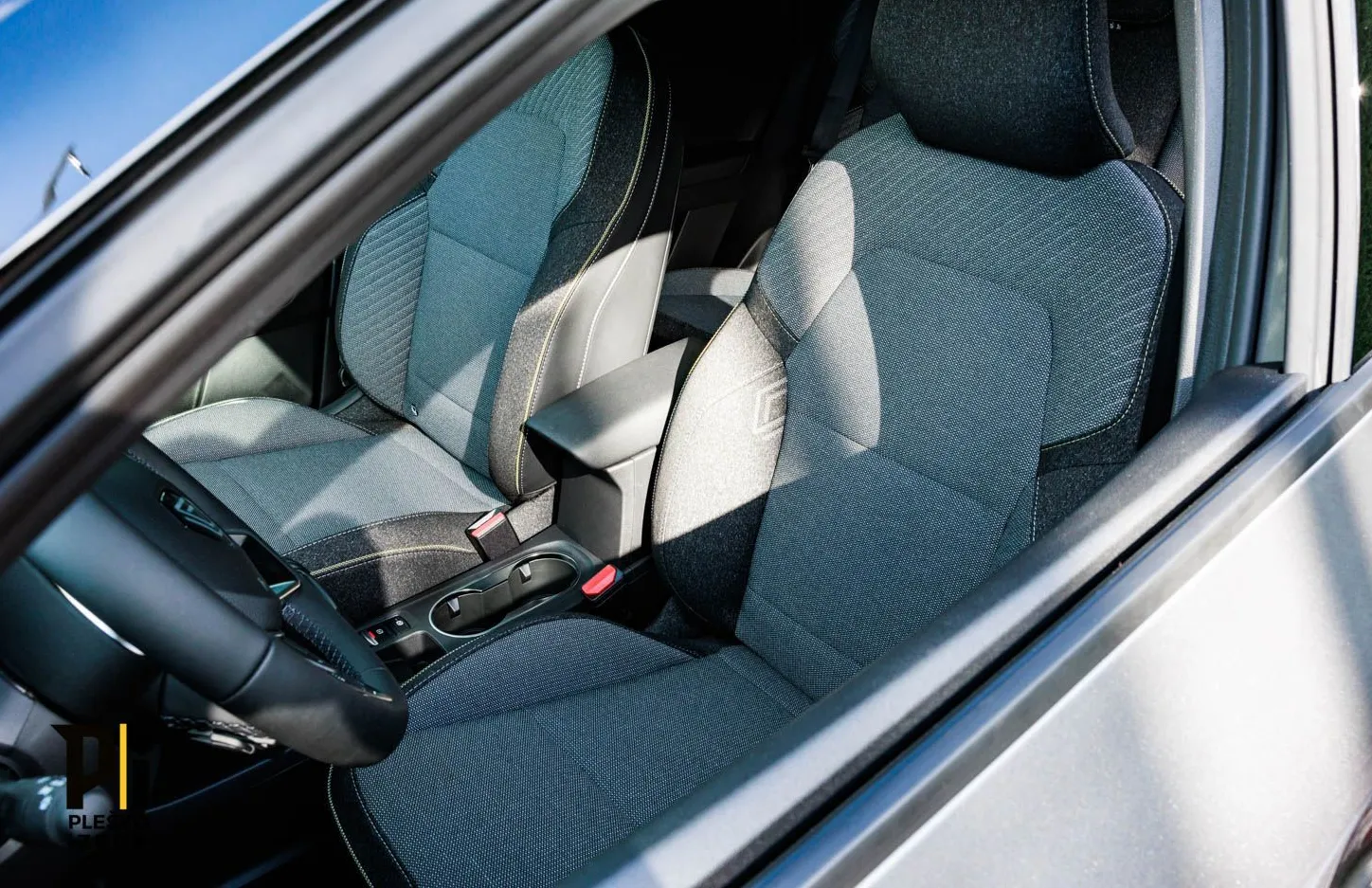 Zunanja slika - Renault Captur - TCe 160 EDC Techno - 8