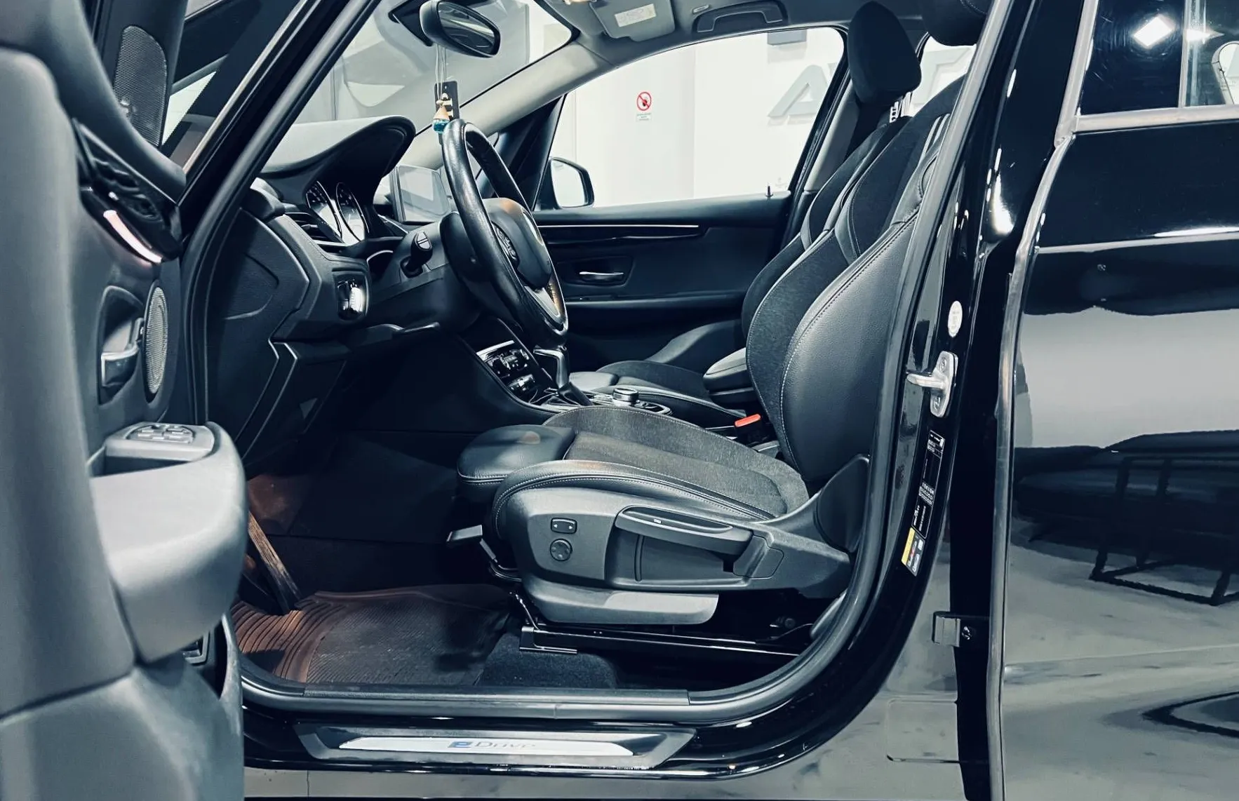 Zunanja slika - BMW Serija 2 - Active Tourer: 225xe iPerformance  AT ... - 8