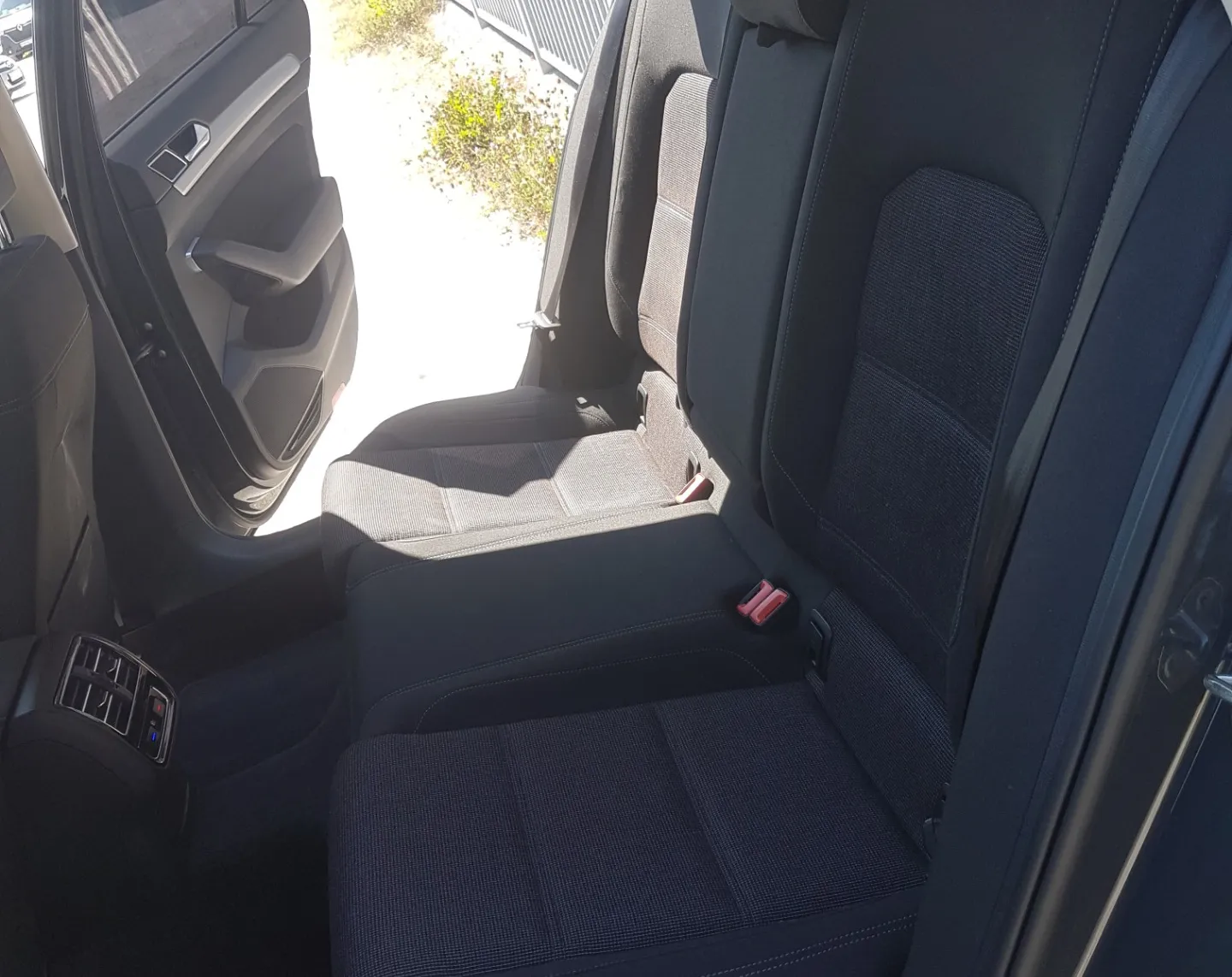 Zunanja slika - Volkswagen Passat - 2,0 TDI BMT Highline - 15