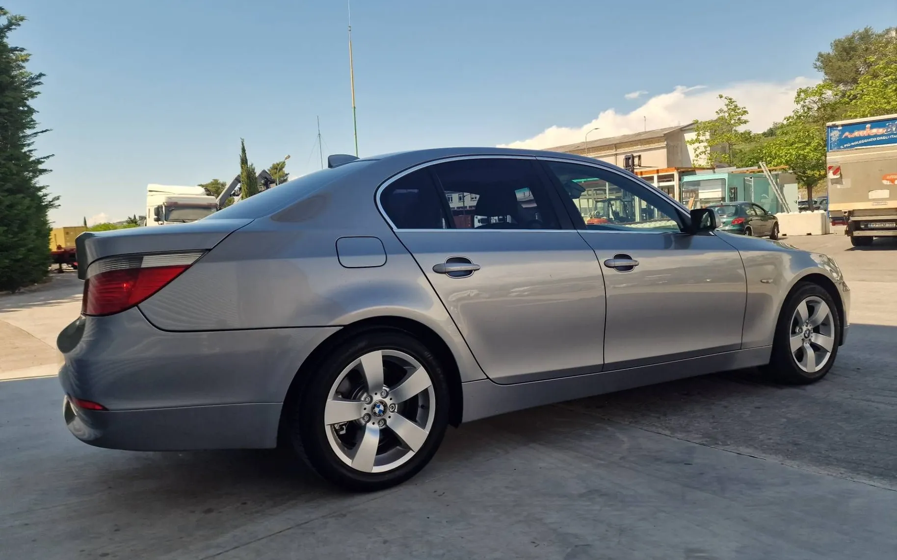 Notranja slika - BMW serija 5: - 530xd - 10