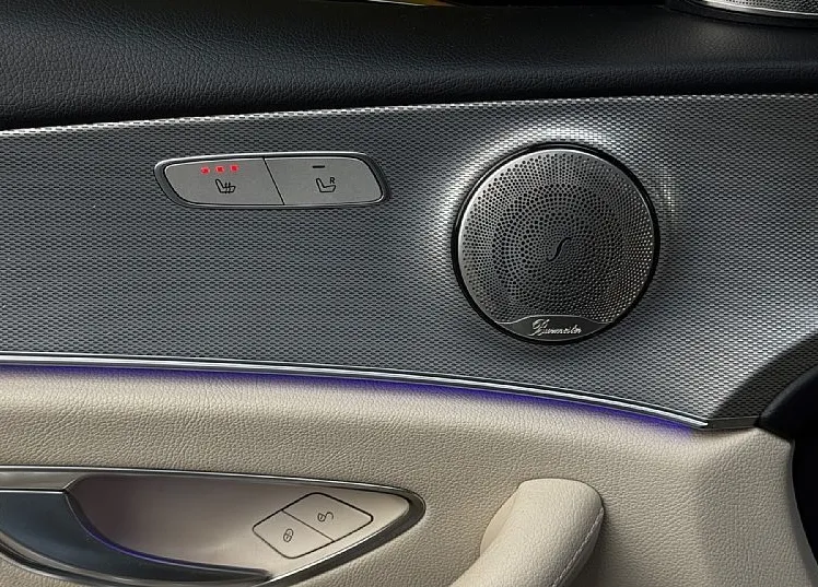 Zunanja slika - Mercedes-Benz E-Razred - E 220d KAMERA-AMBI-BURMESTER-GRETJE-F1... - 19