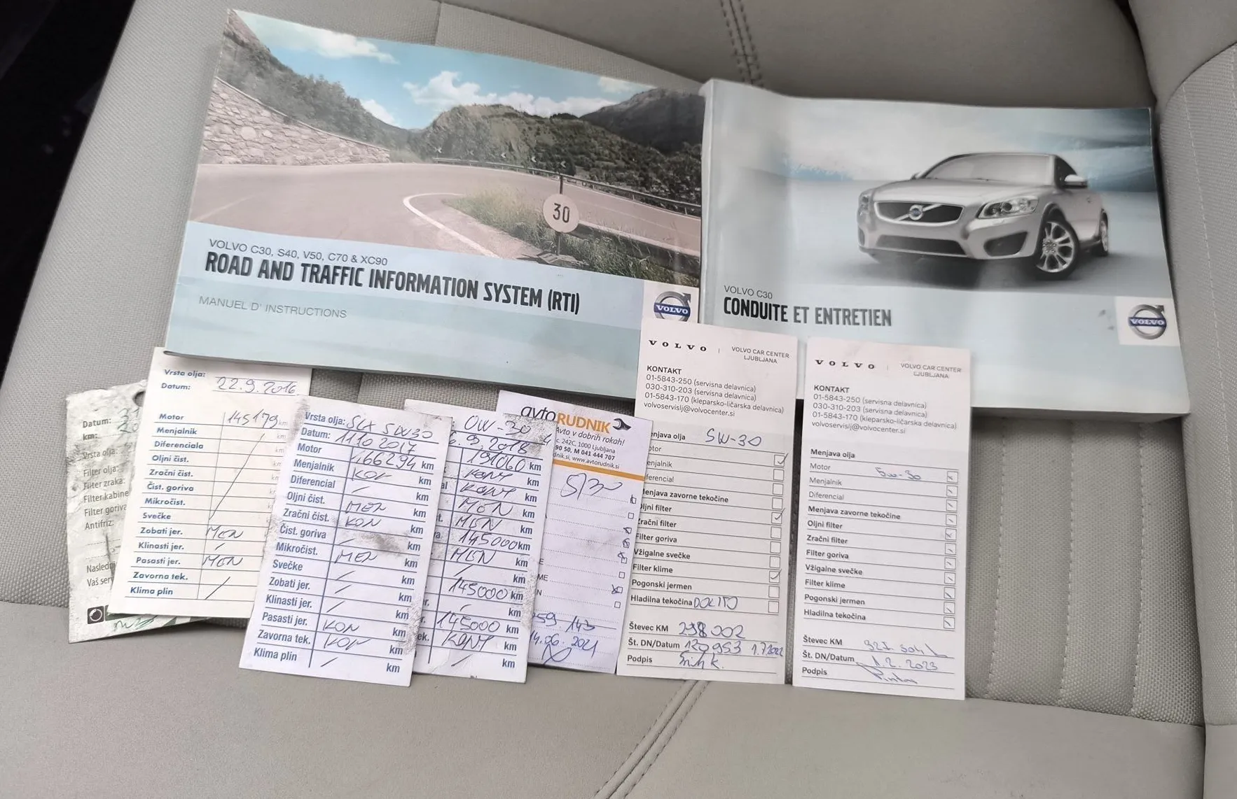 Zunanja slika - Volvo C30 - D2 -NAVI- ALU- PARK.SENZORJI - 18