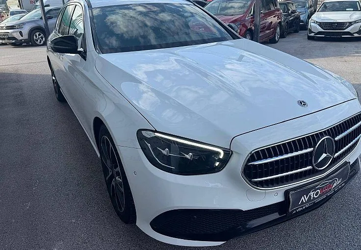 Zunanja slika - Mercedes-Benz E-Razred - E 220 d T Avantgarde Avt.Virtal Led Kljuka Kamera - 3