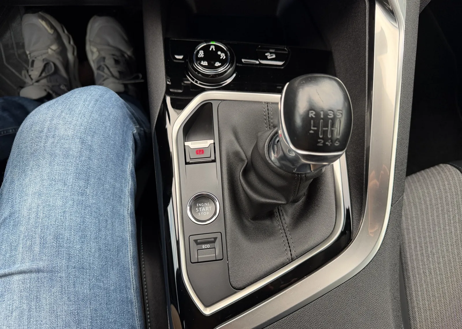 Zunanja slika - Peugeot 3008 - 1,5 BlueHDI 130 S&S Allure - 13