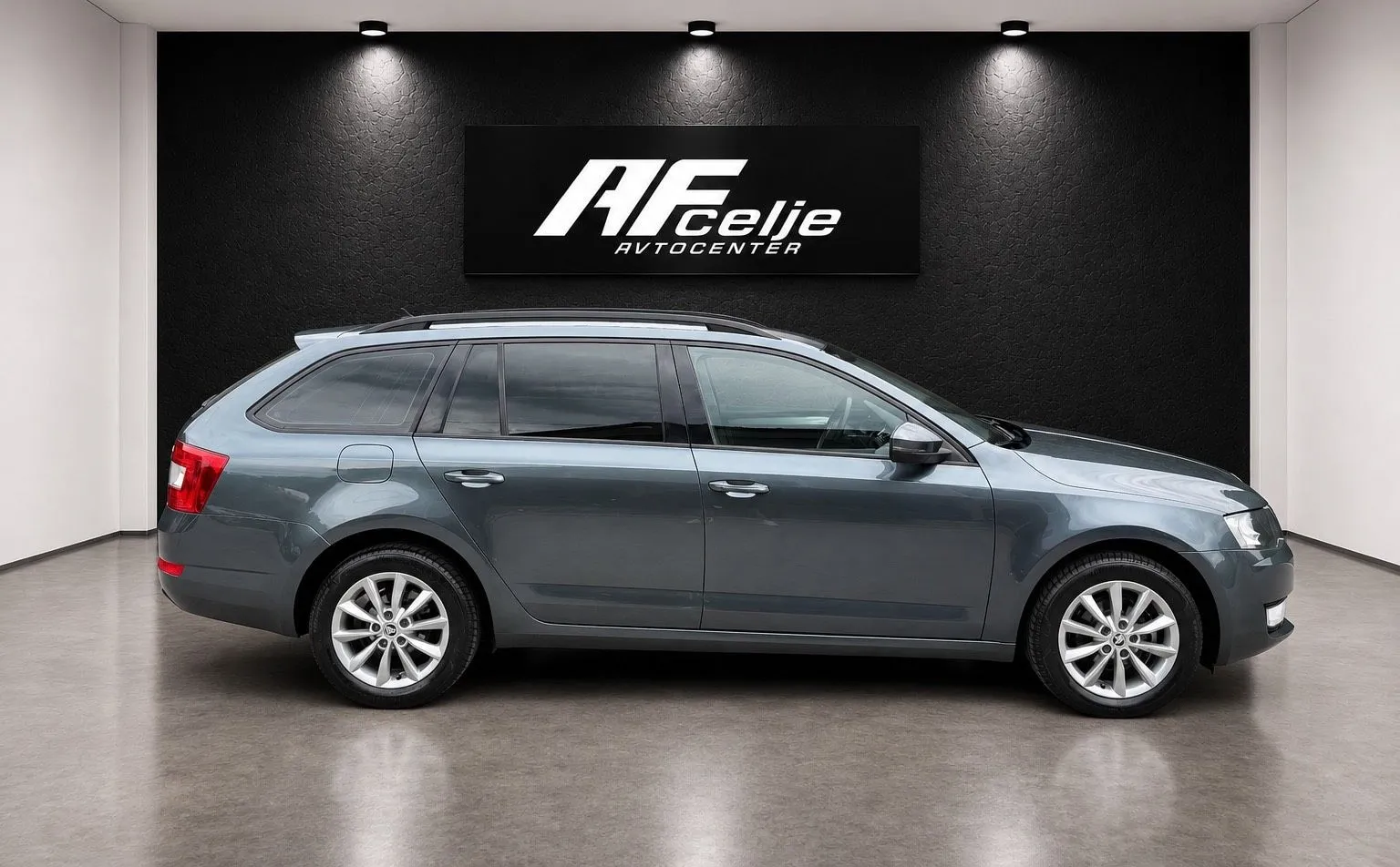 Zunanja slika - Škoda Octavia - Combi 1.6-LIZING ZA TUJCE-ODLIČEN... - 4