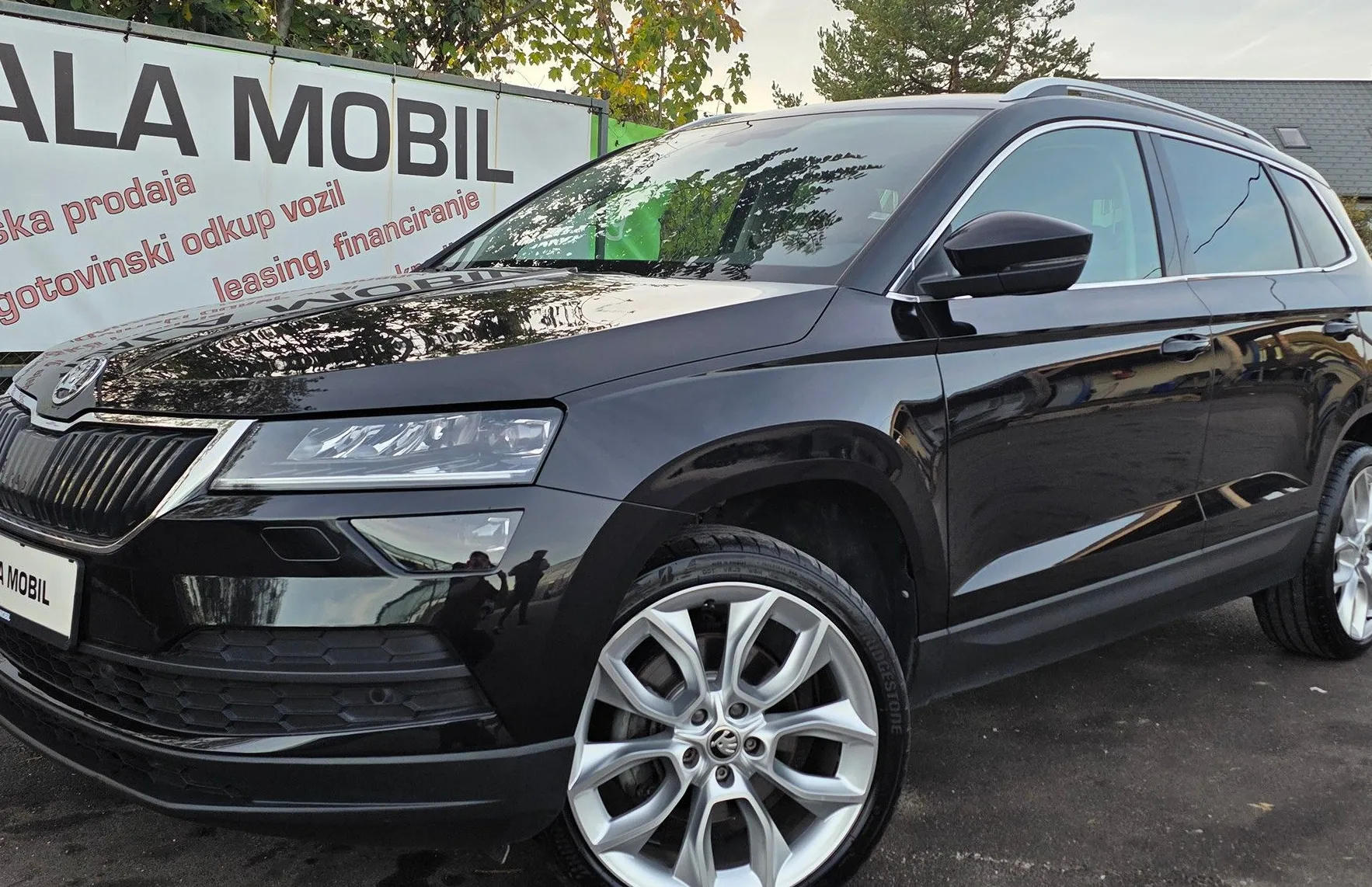 Zunanja slika - Škoda Karoq - 1.0 TSI SPORT LED-KAMERA-NAVI-GRETJE SŽ-1.LASTNIK - 19
