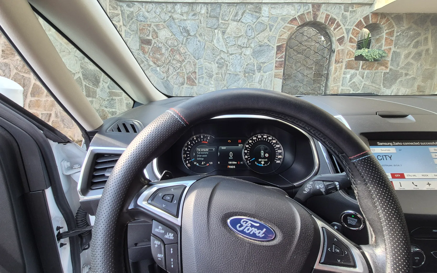 Notranja slika - Ford S-MAX - 4x4 2,0 TDCi Titanium Powershift - 7