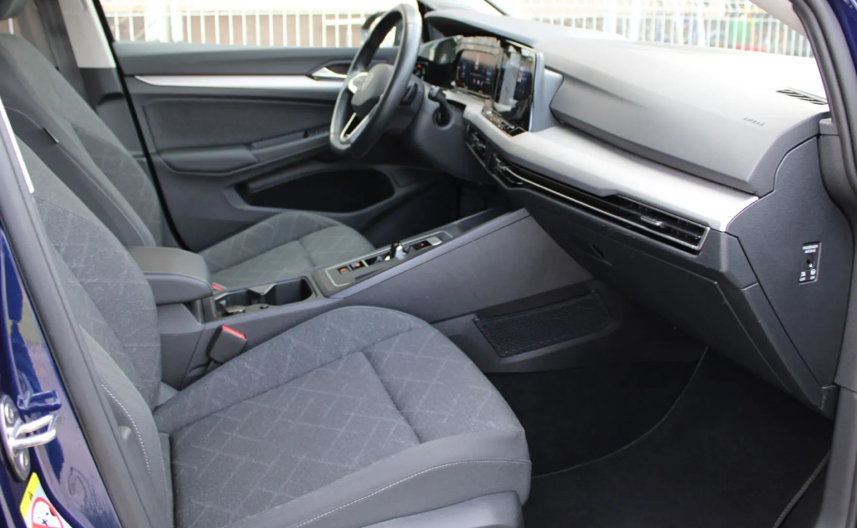 Zunanja slika - Volkswagen Golf - Variant 2.0 TDI avt. BUSINESS 85  115  ALU-PDC-LED-KAMERA - 14