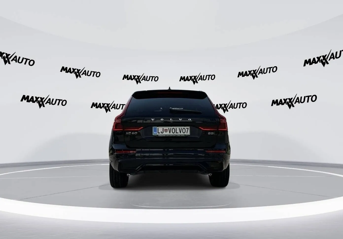 Zunanja slika - Volvo XC60 - B5 P AWD Plus Dark Avt - 6