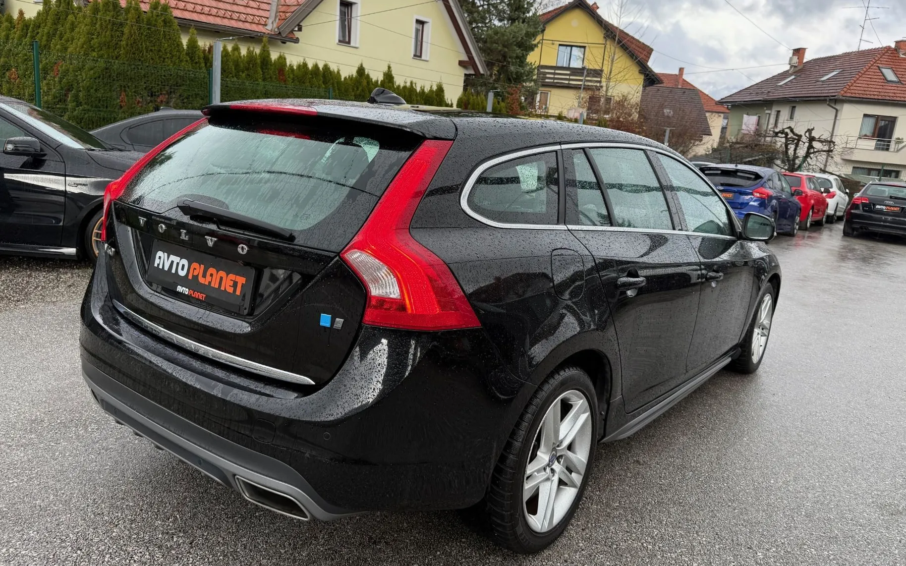 Zunanja slika - Volvo V60 - 2.4 D6 TwinEngine AWD HYBRID POLSTAR AUT. XENON - 4