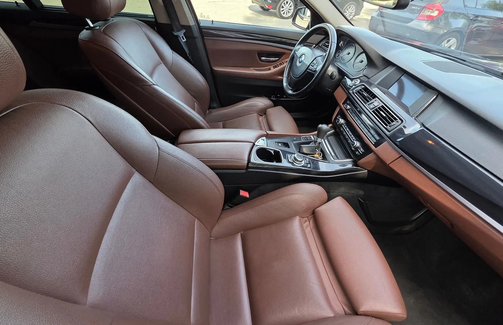 Zunanja slika - BMW Serija 5 - Touring:   520D TOURNING BI-XENON-ALU-NAVI - 11