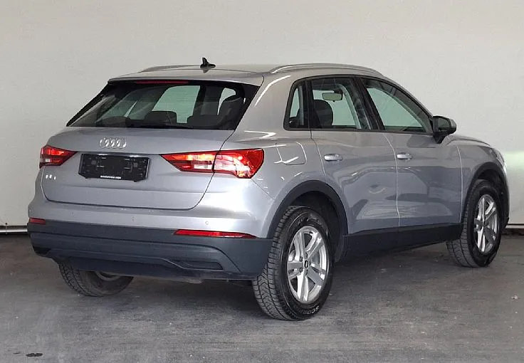 Zunanja slika - Audi Q3 - 45 TFSI-e S tronic 180 245 Design -LED-NAVI-ACC- - 3