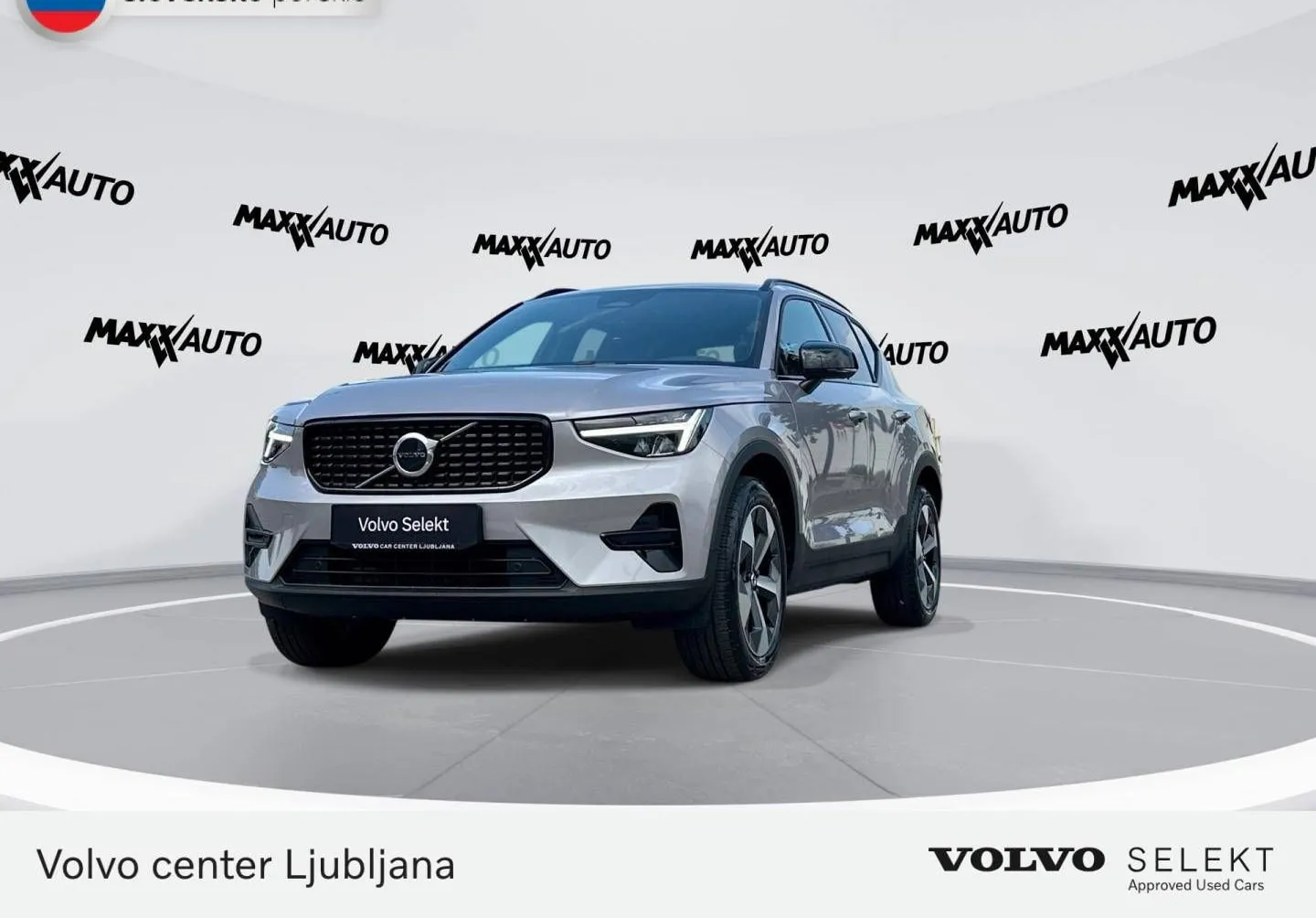 Zunanja slika - Volvo XC40 - B3 P Plus Dark Avt. - 1