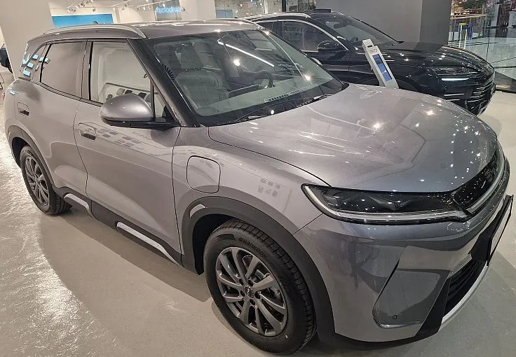 Zunanja slika - BYD ATTO 2 - DM-i BOOST PHEV 156kW baterija18kWh- doseg 1000 km - 4