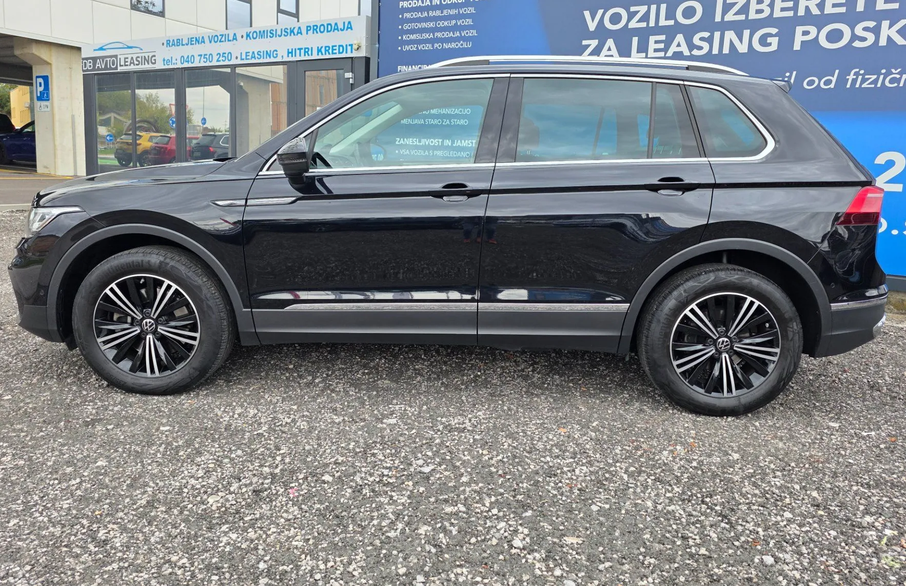 Zunanja slika - Volkswagen Tiguan - 2.0 TDI BMT Elegance DSG 4x4.VIRTUAL.VSE ASISTENCE - 5