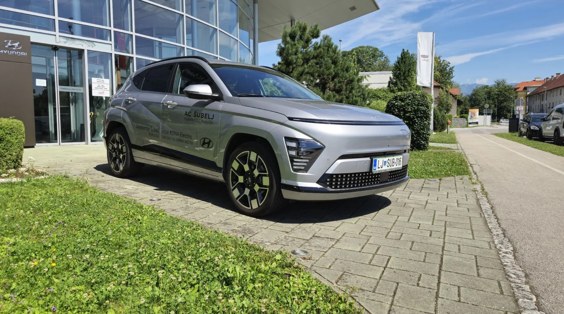 Zunanja slika - Hyundai Kona - 65KWH IMPRESSION V2L. WINTER II cena s subvencij - 1