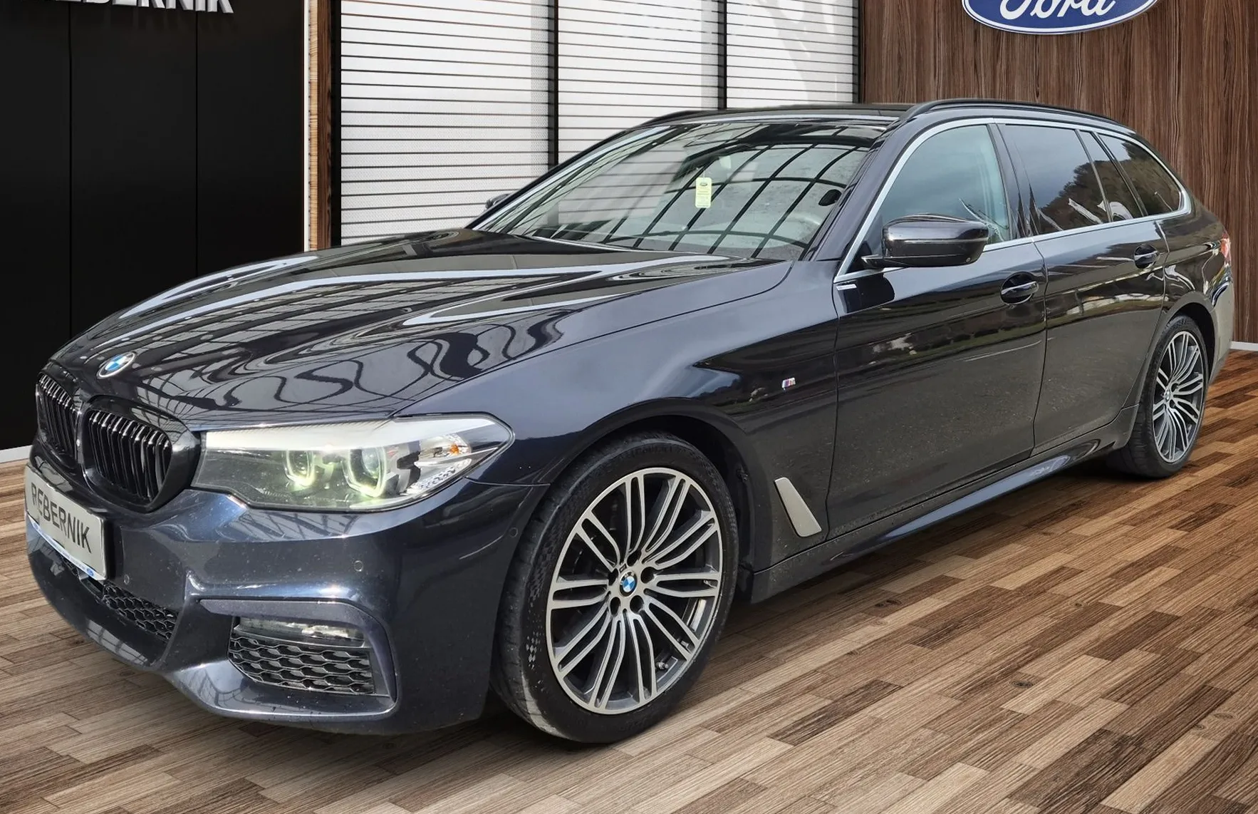 Zunanja slika - BMW Serija 5 - Touring: M-Optic 530d xDrive AUT-LED-RADAR-360KAM-VK-NAV - 3