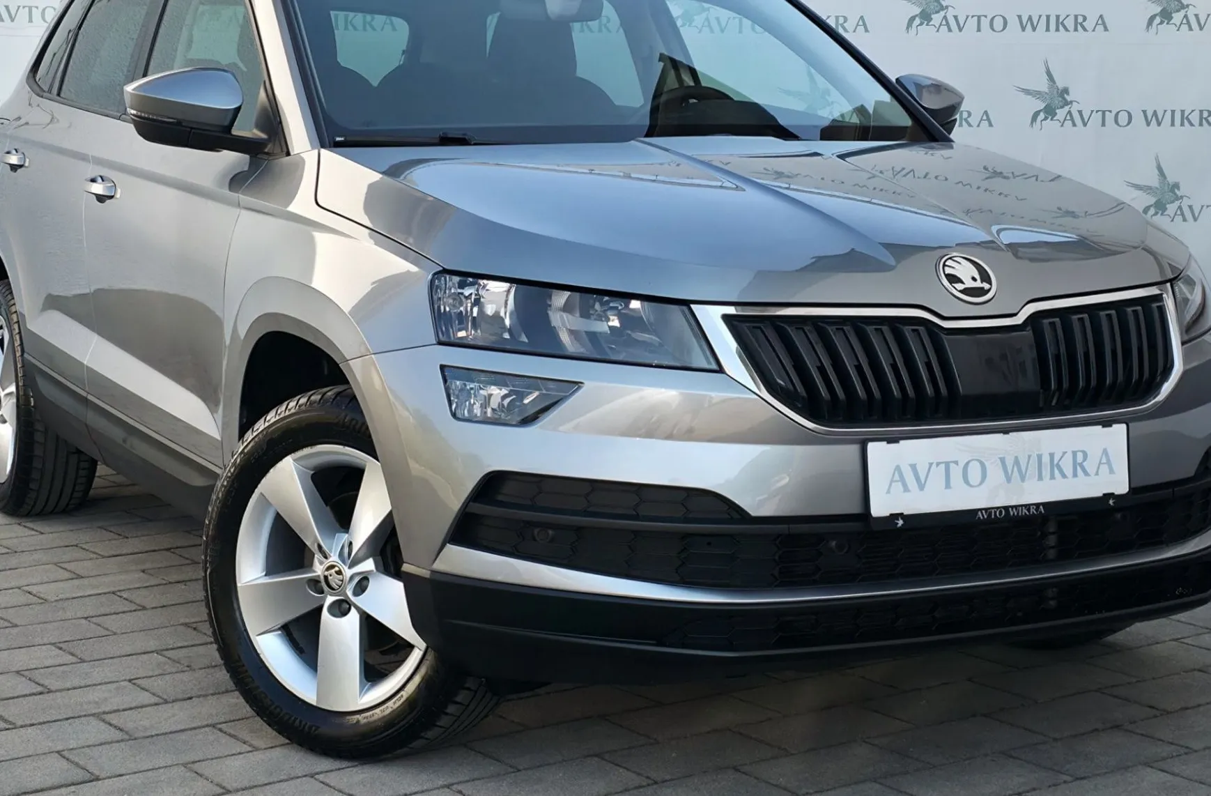 Zunanja slika - Škoda Karoq - 1.5TSI DSG Ambition •ACC•KAMERA•LANE•KEYLESS•17C• - 1
