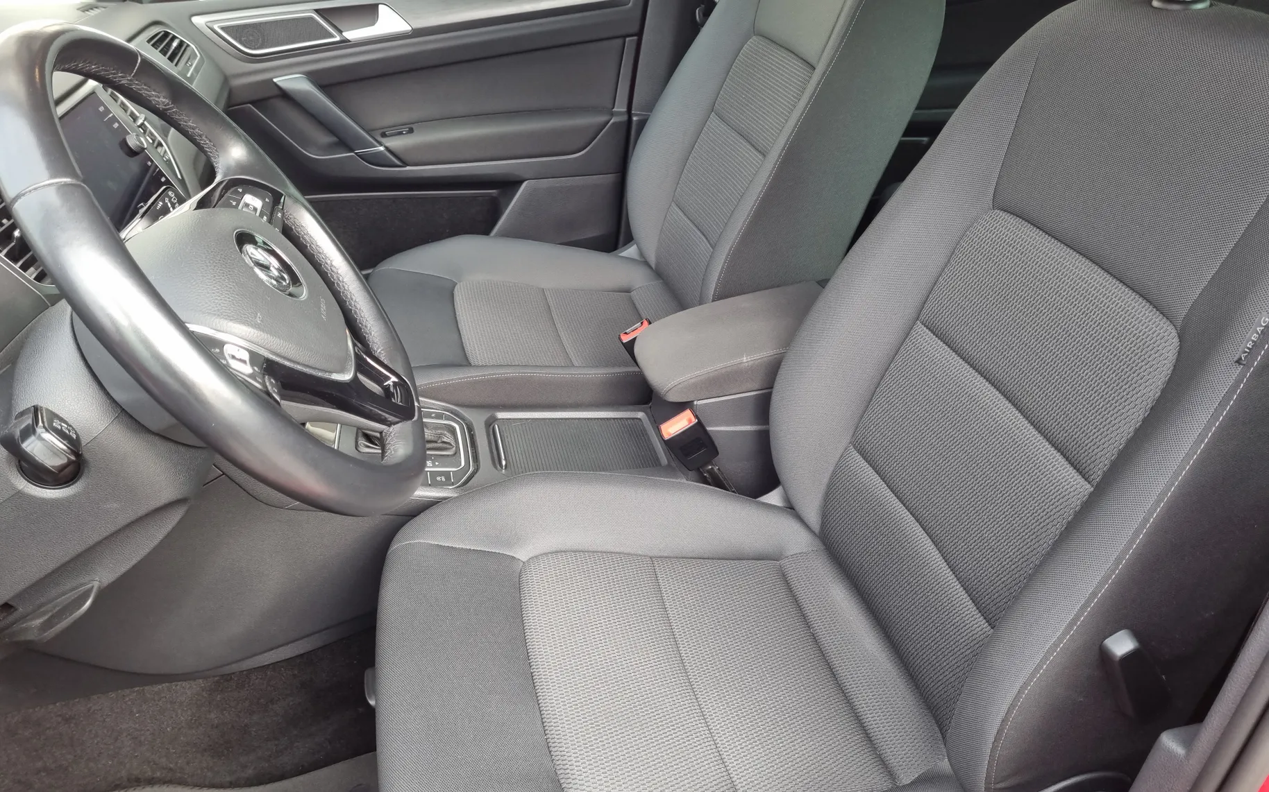Zunanja slika - Volkswagen Golf - 1.5 TSI  Comfortline DSG 94681 KM. KOT NON - 6