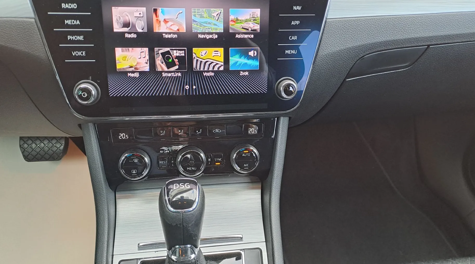 Zunanja slika - Škoda Superb - 1.5 TSI Ambition Combi 110 kW - 8