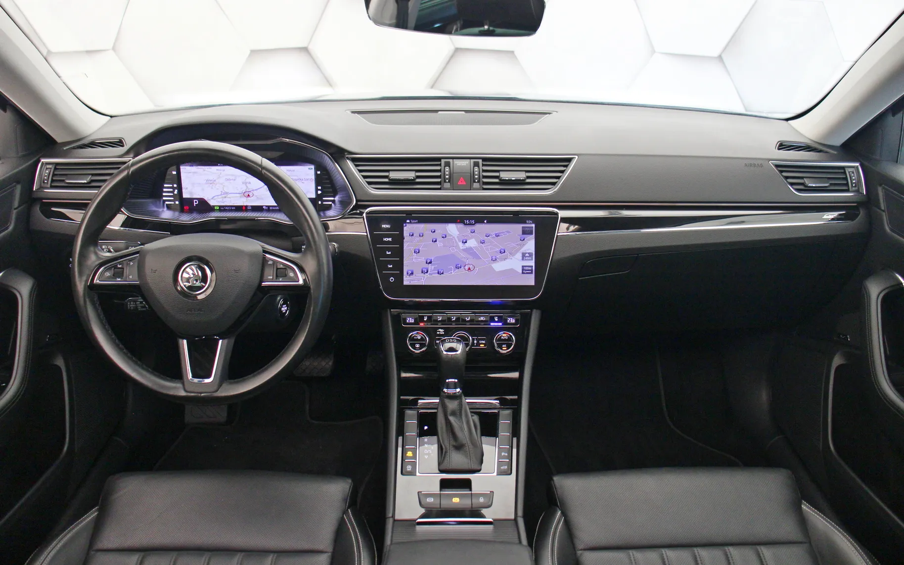 Zunanja slika - Škoda Superb - Combi 2.0 TDI DSG L&K 150KM - 7