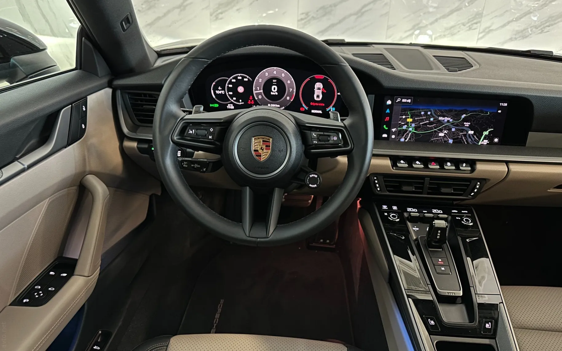 Notranja slika - Porsche 911 - Carrera Coupé|Slo|Garancija|Kamera|Akrapovič|Gre.. - 9