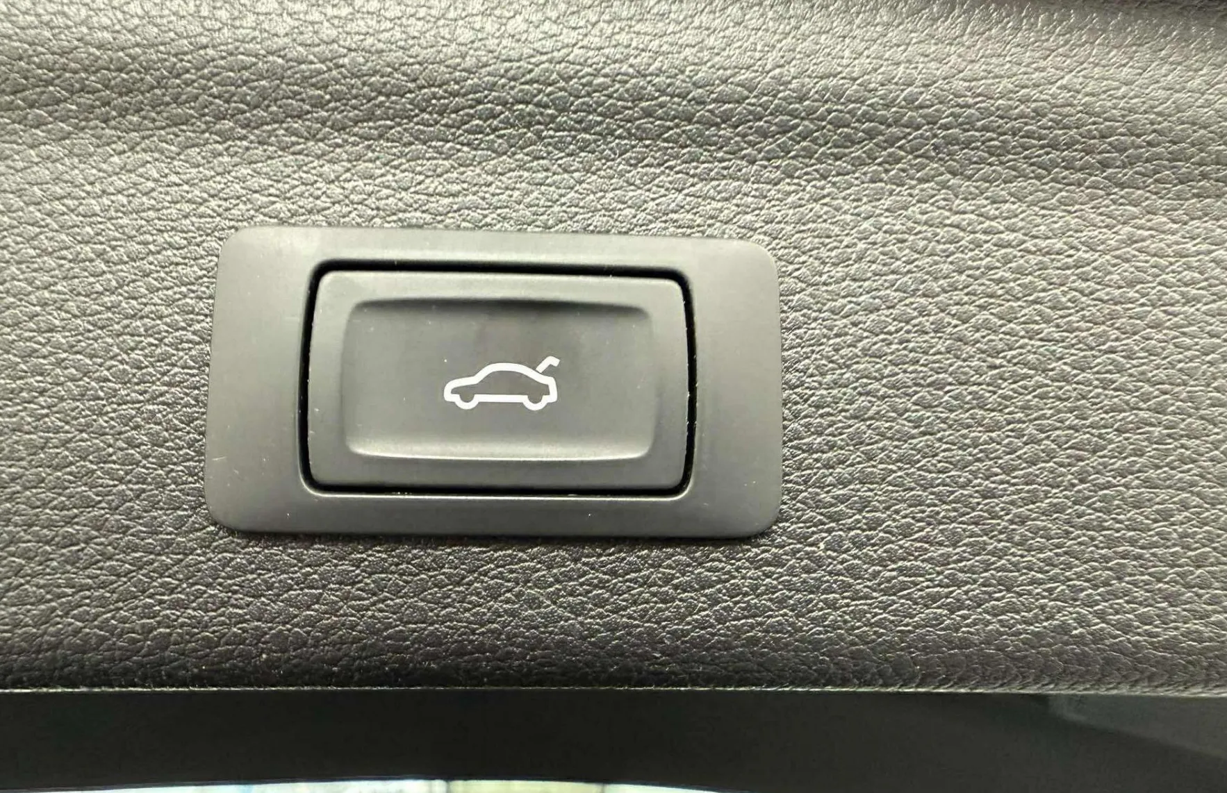 Zunanja slika - Audi Q3 - 35 TDI S tronic.LED.ACC.KAMERA.USNJE.NAVI.DIZEL - 16