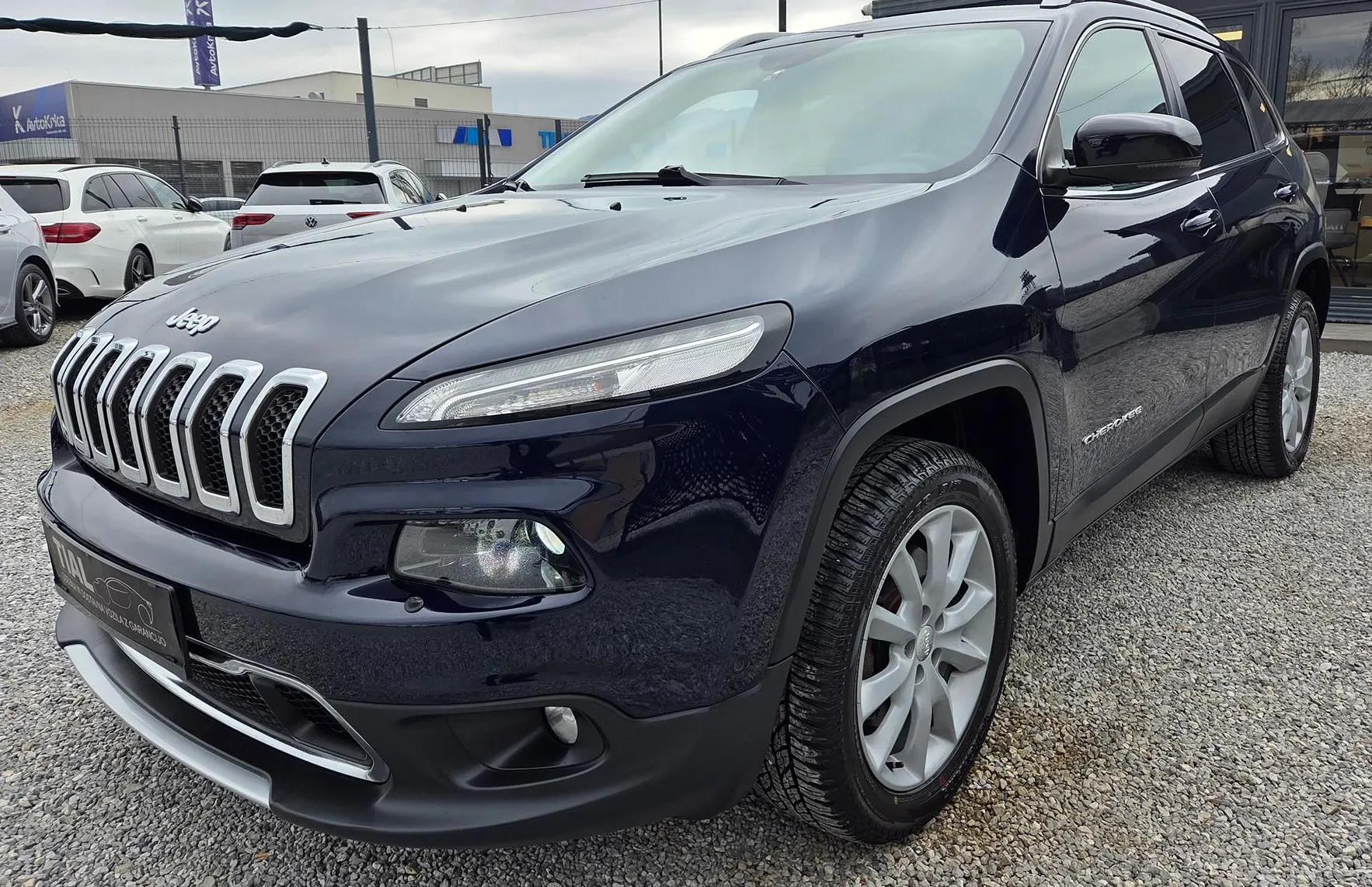 Zunanja slika - Jeep Cherokee - 2.0D 4X4-BIXENON-LED-ALU KAMERA-PDC-USNJE-NAVI - 1
