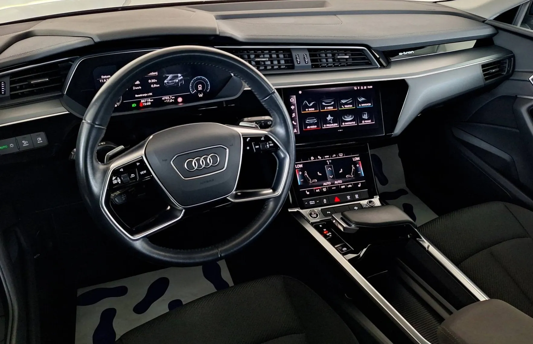 Zunanja slika - Audi e-tron - 50 quattro S line•VIRTUAL•MRTVI KOTI•ALU20•MATRIX• - 13