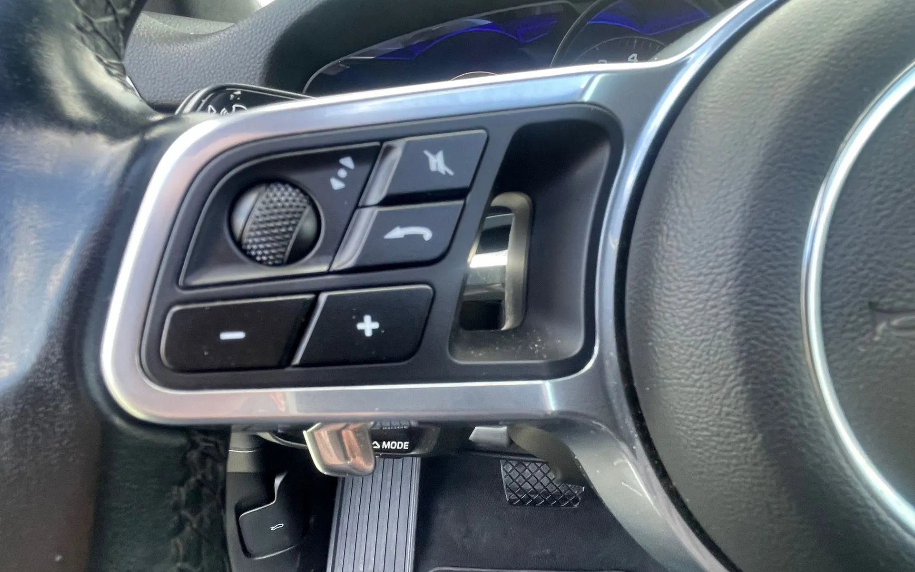 Zunanja slika - Porsche Cayenne - 3.0 E-HYBRID PLATINUM EDITION AUTO MATRIX.USNJE - 18